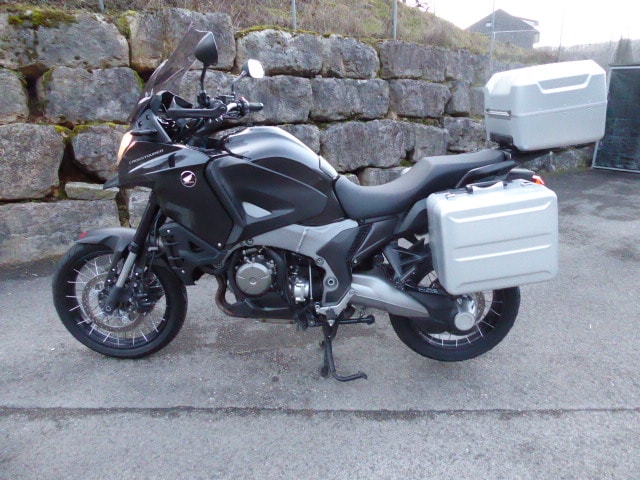HONDA VFR 1200 X-image-2