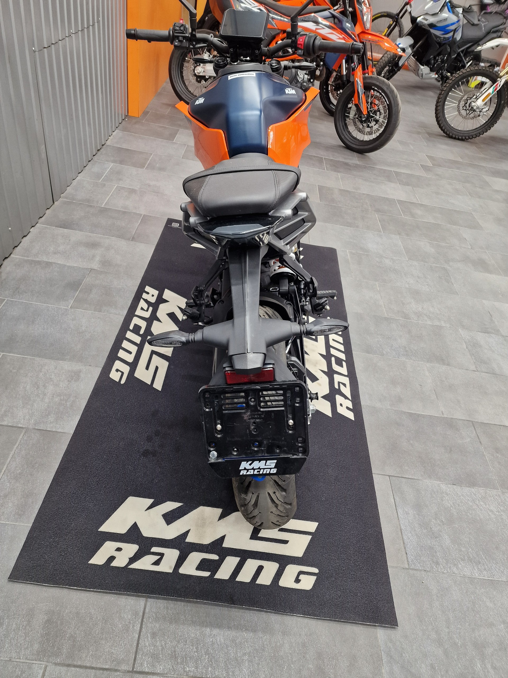 KTM 125 Duke-image-2