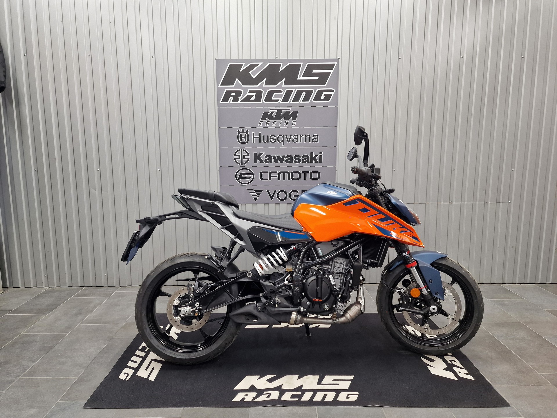 KTM 125 Duke-image-0