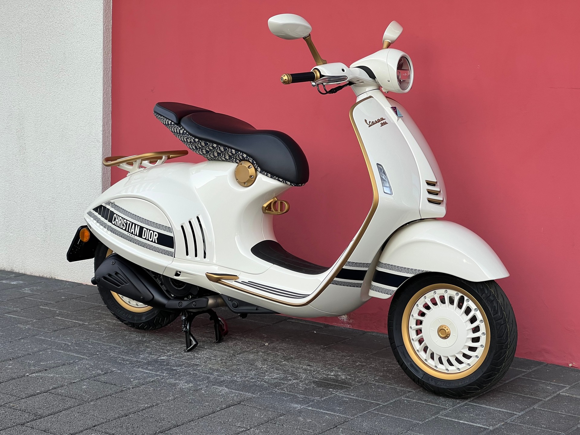 PIAGGIO Vespa 946 CHRISTIAN DIOR-image-8