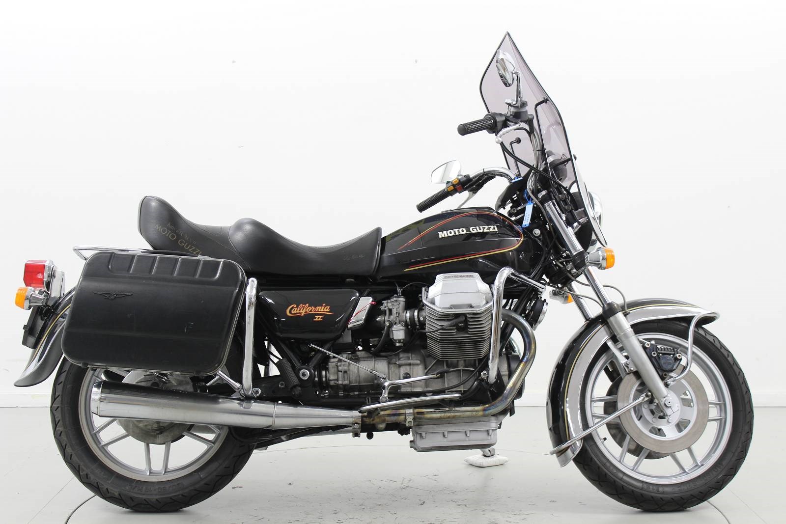 MOTO GUZZI VT California-showroom-element-3