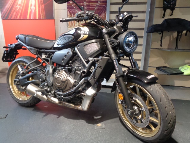 YAMAHA XSR 700