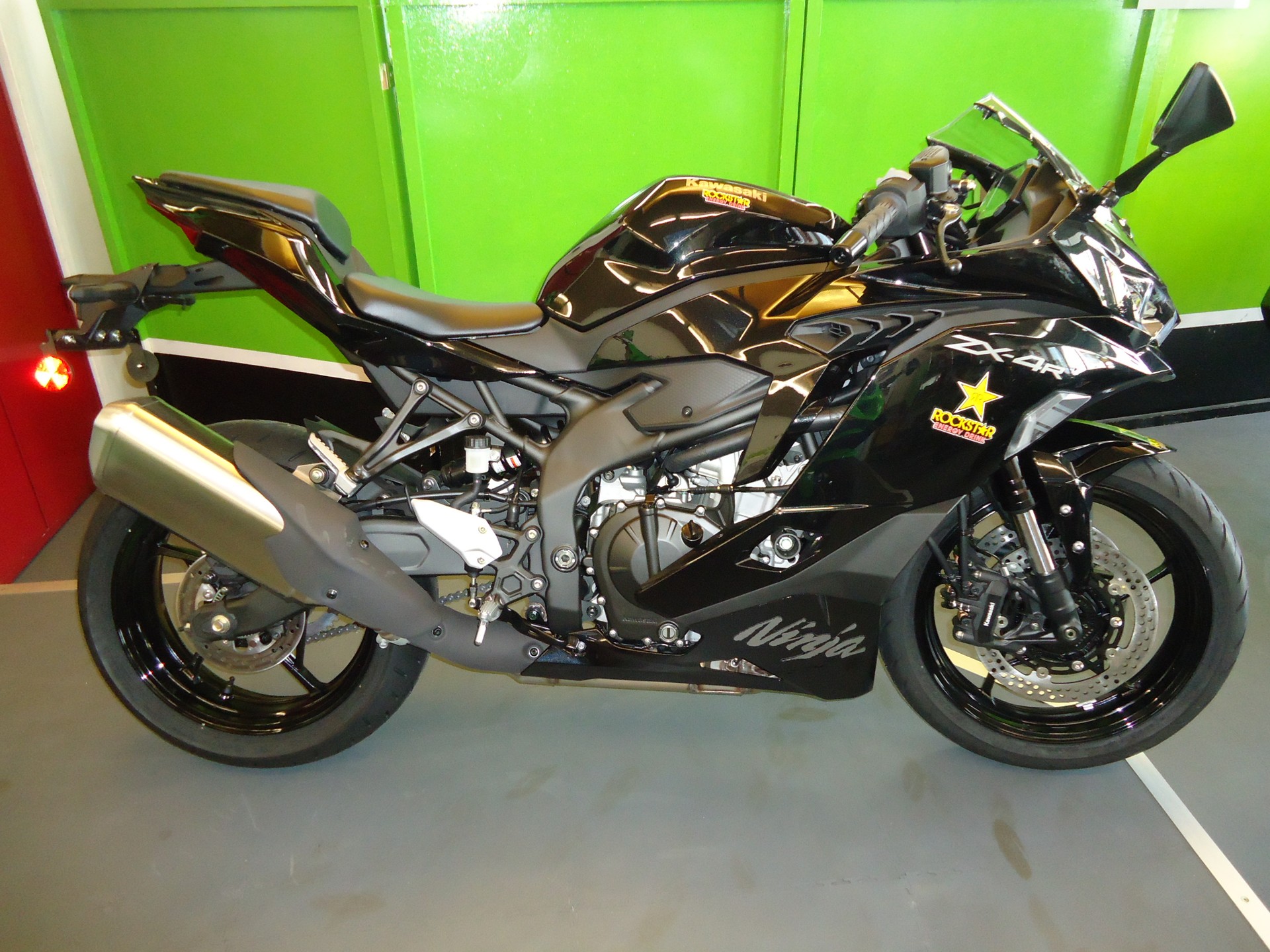 KAWASAKI NINJA ZX-4R-image-0