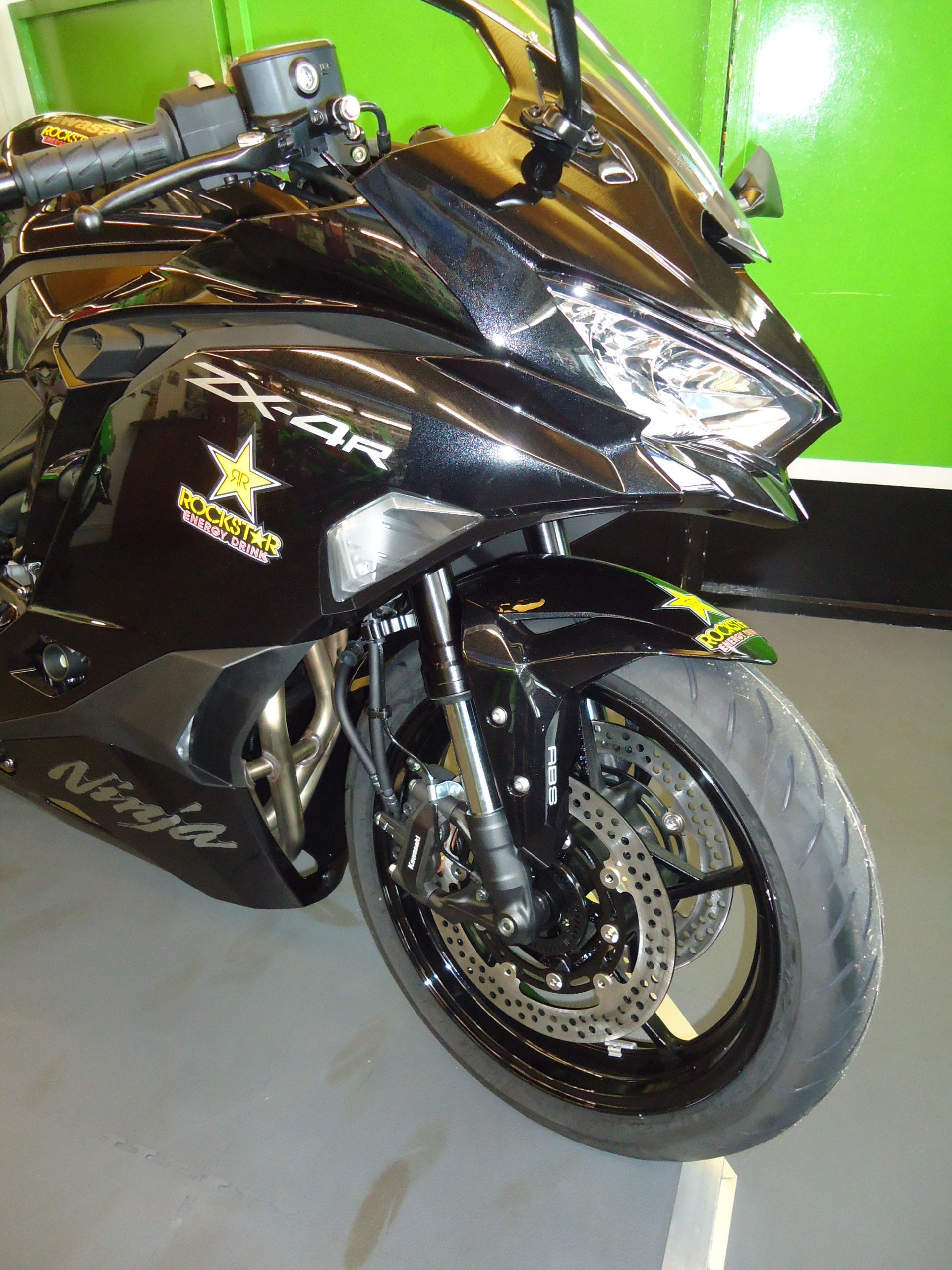 KAWASAKI NINJA ZX-4R-image-3