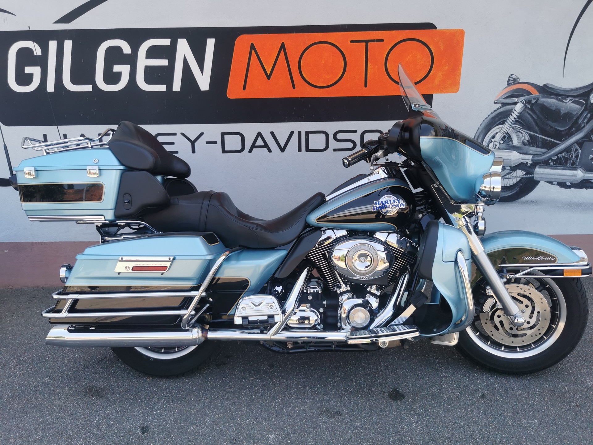 HARLEY-DAVIDSON FLHTCUI Electra Glide Ultra Classic
