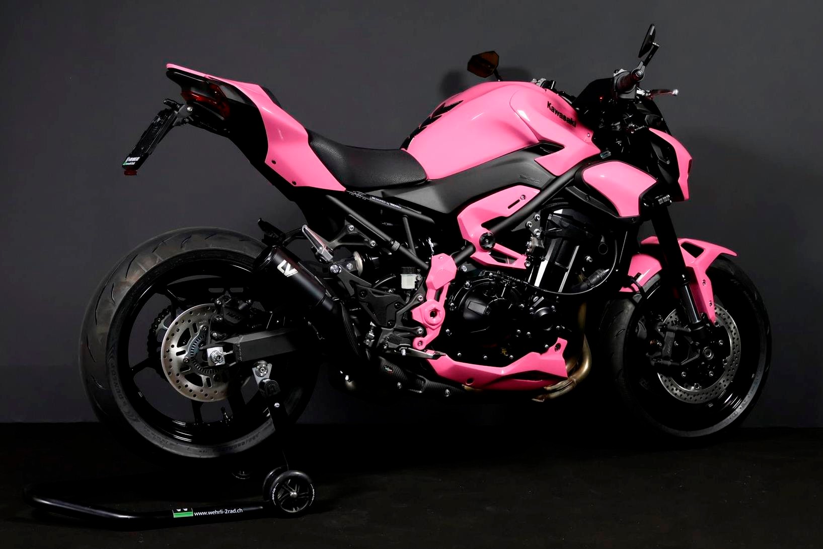 KAWASAKI Z 900 (91/70/35 KW) *Barbie Edition* Level 3-image-8