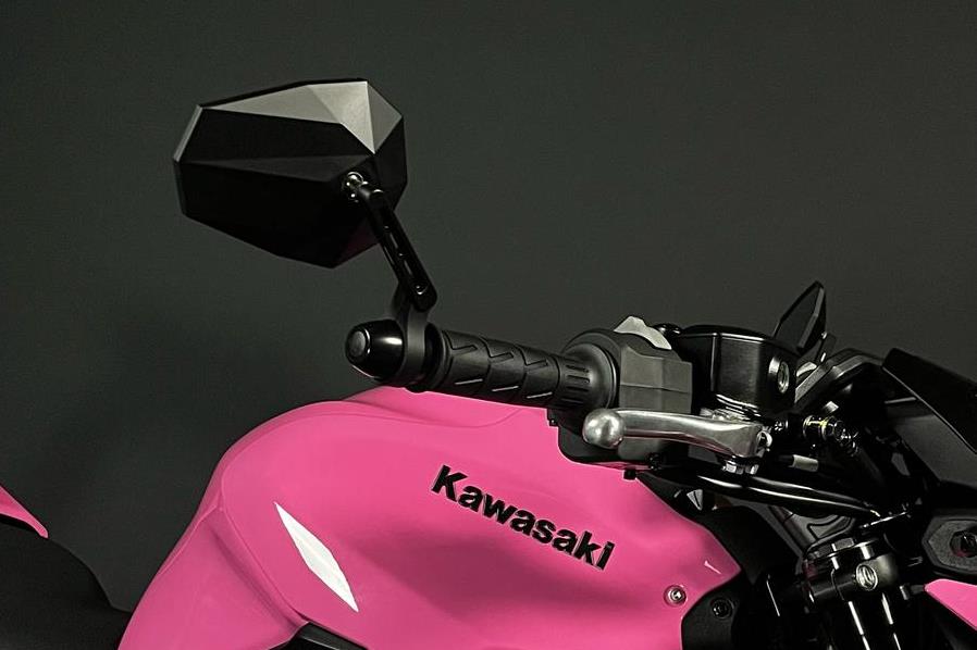 KAWASAKI Z 900 (91/70/35 KW) *Barbie Edition* Level 3-image-4