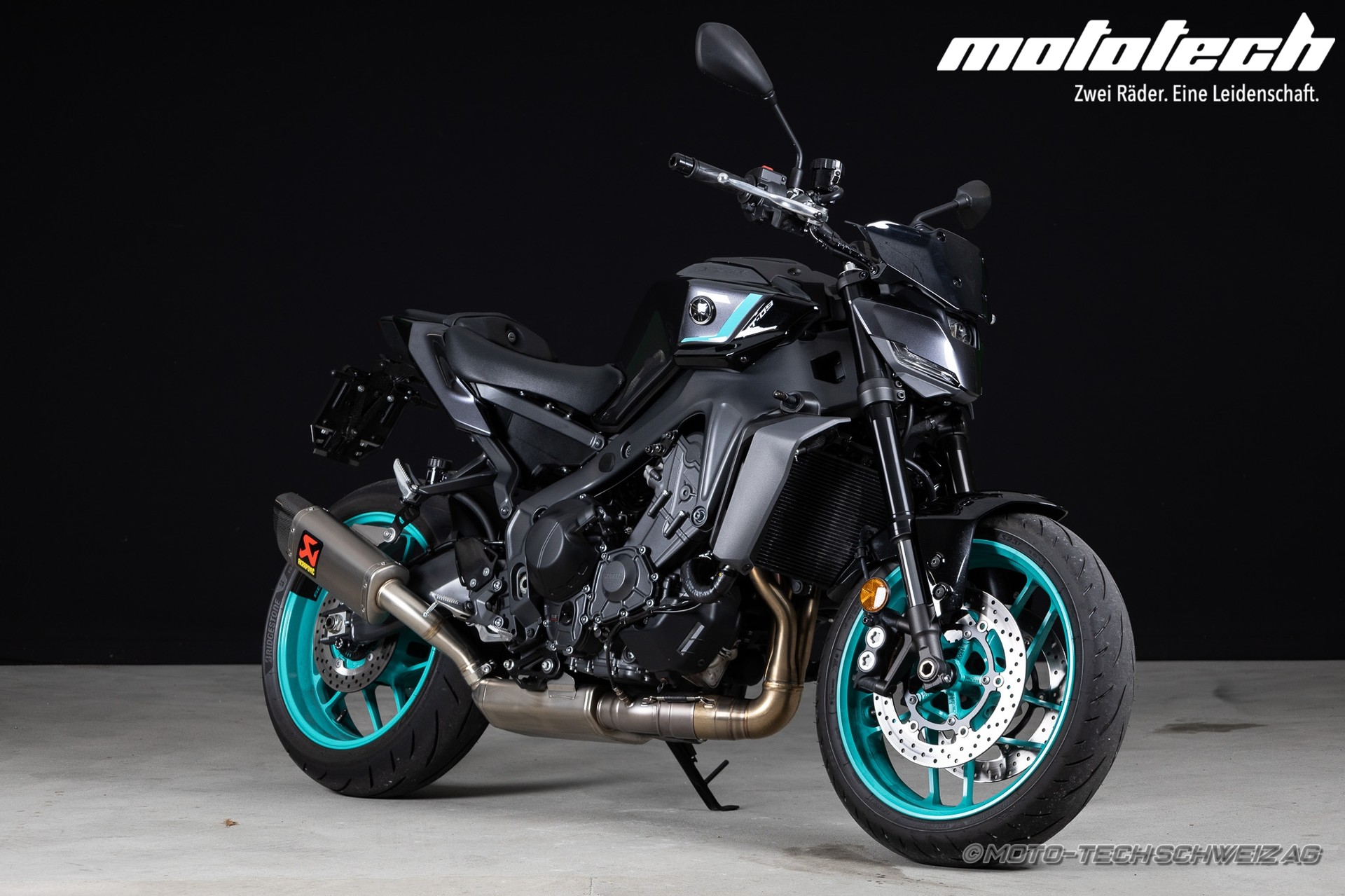 YAMAHA MT-09