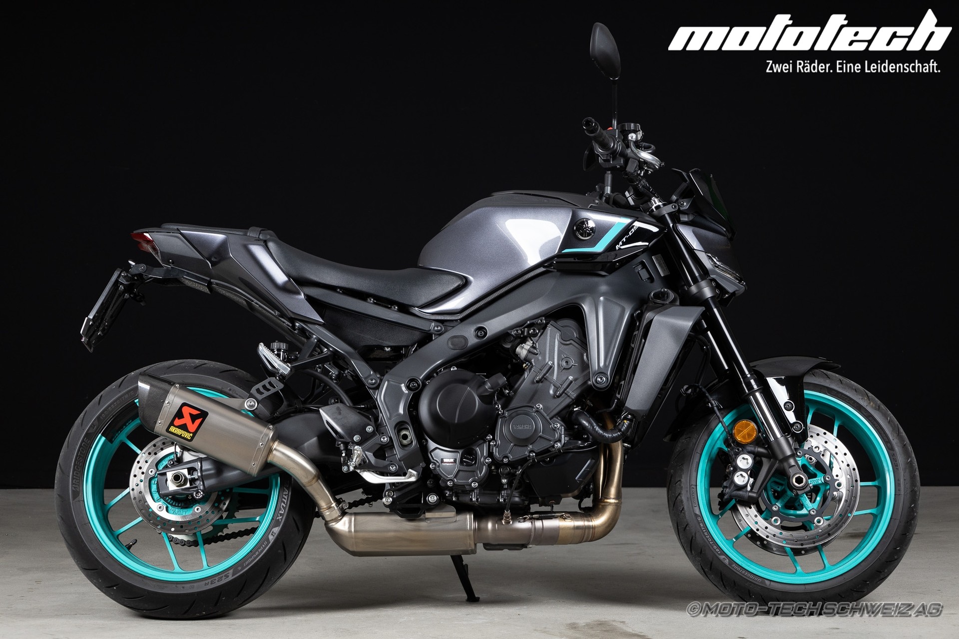 YAMAHA MT-09-showroom-element-1