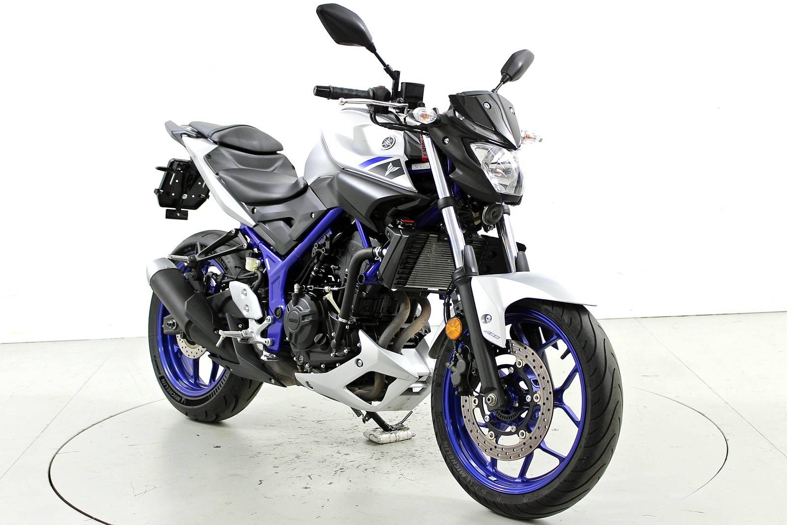 YAMAHA MT-03 ABS-showroom-element-1