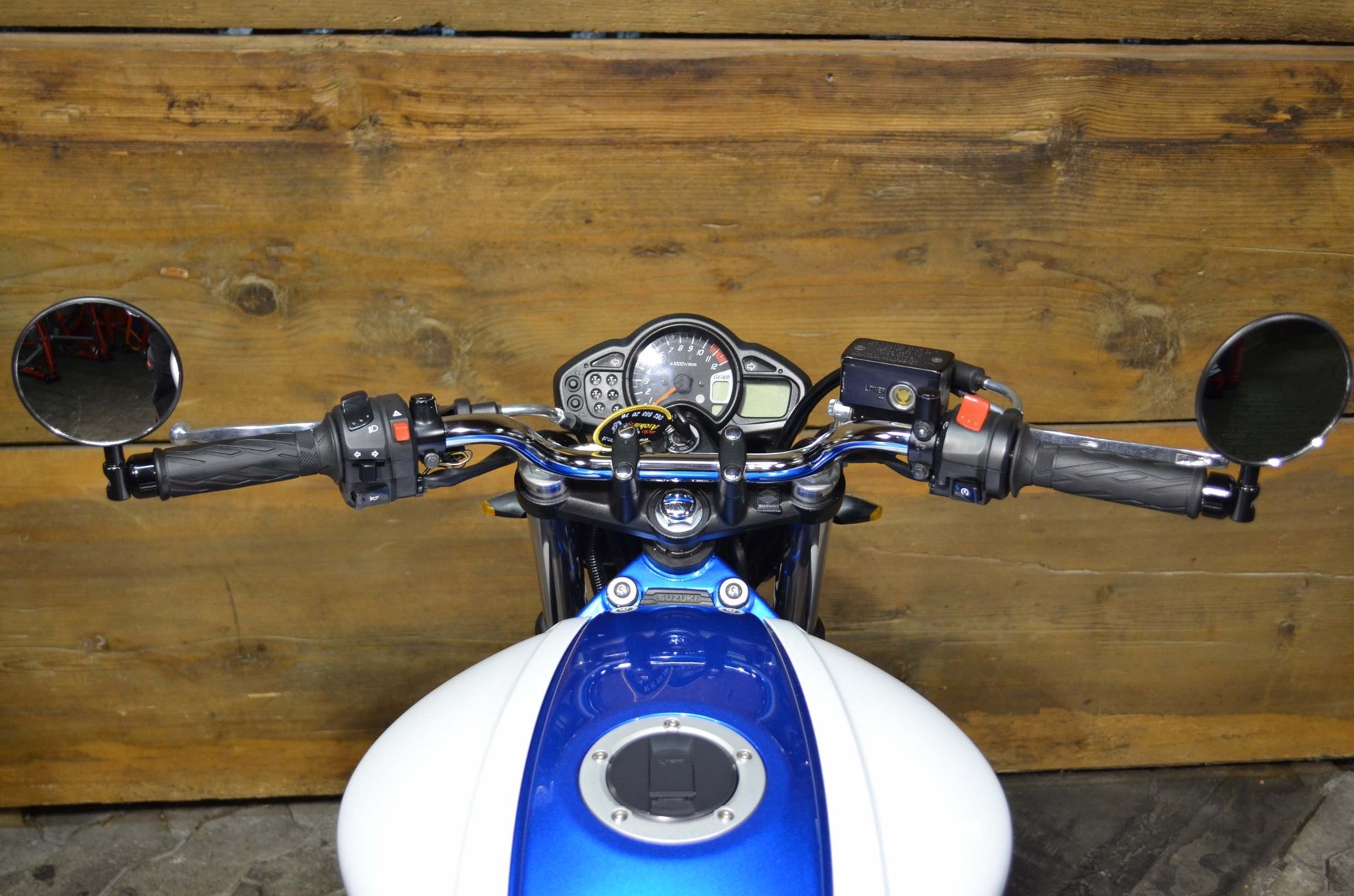 SUZUKI SFV 650 A Gladius-showroom-element-2