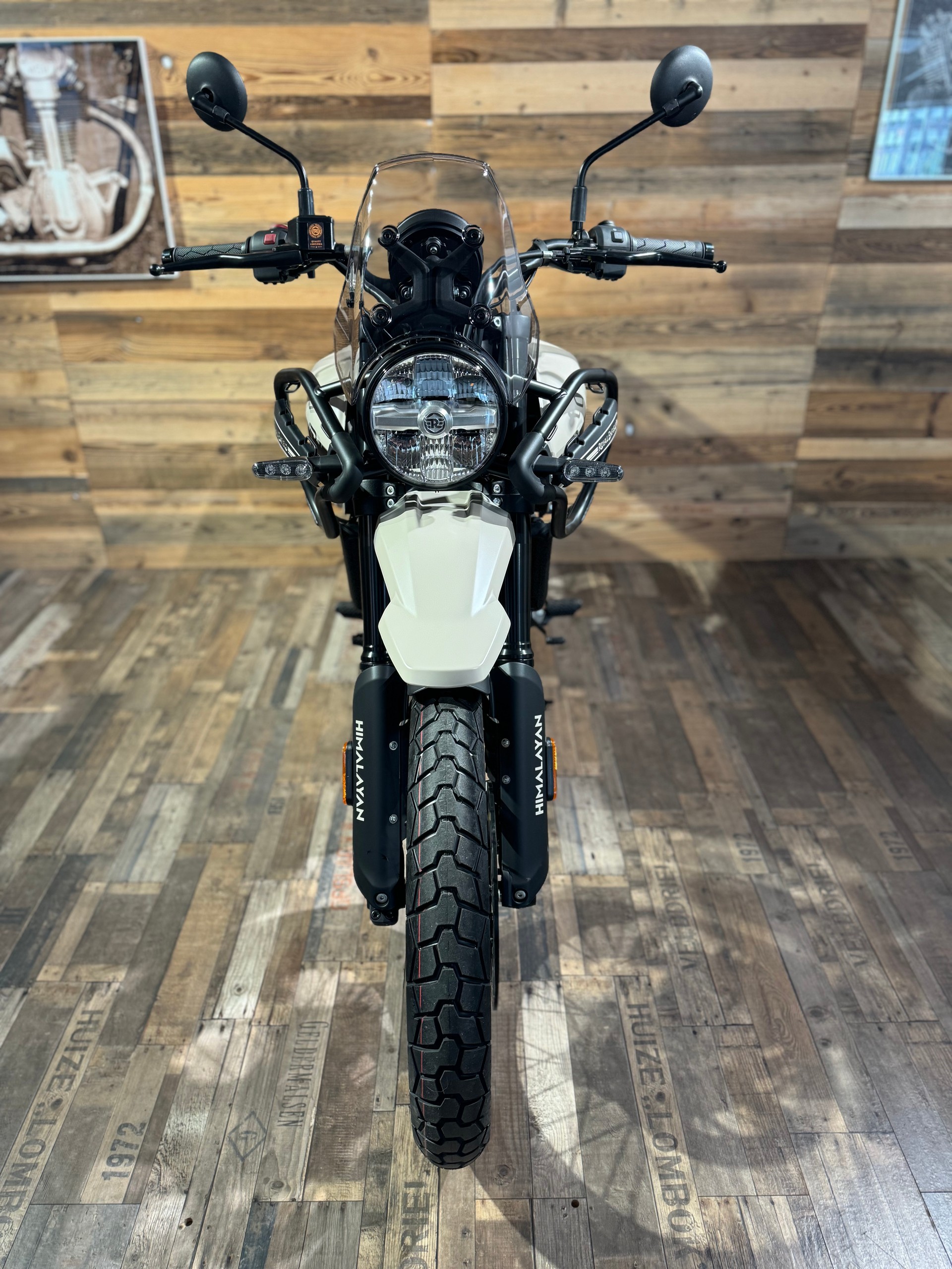 ROYAL ENFIELD HIMALAYAN 452-showroom-element-2