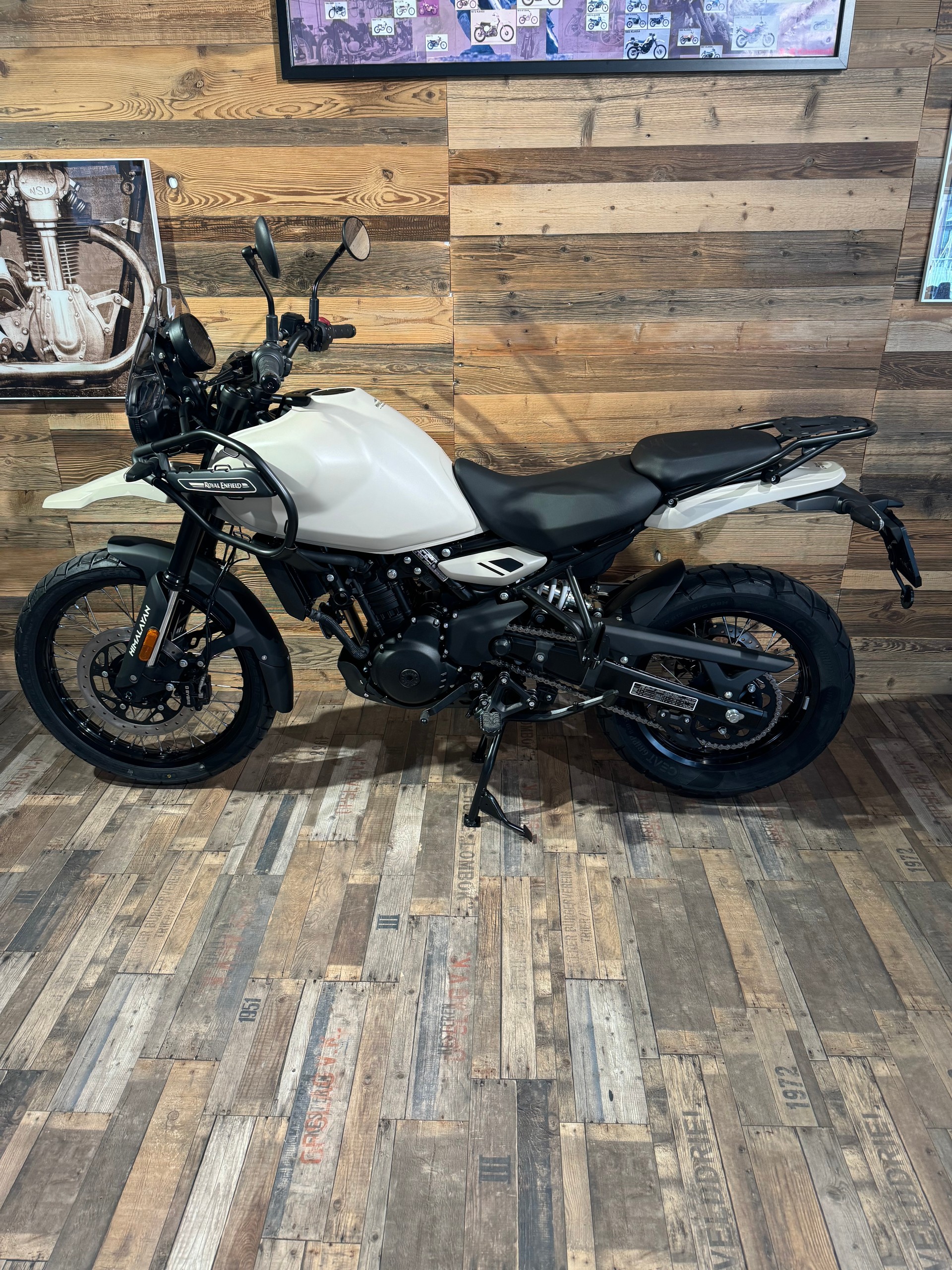 ROYAL ENFIELD HIMALAYAN 452-showroom-element-1