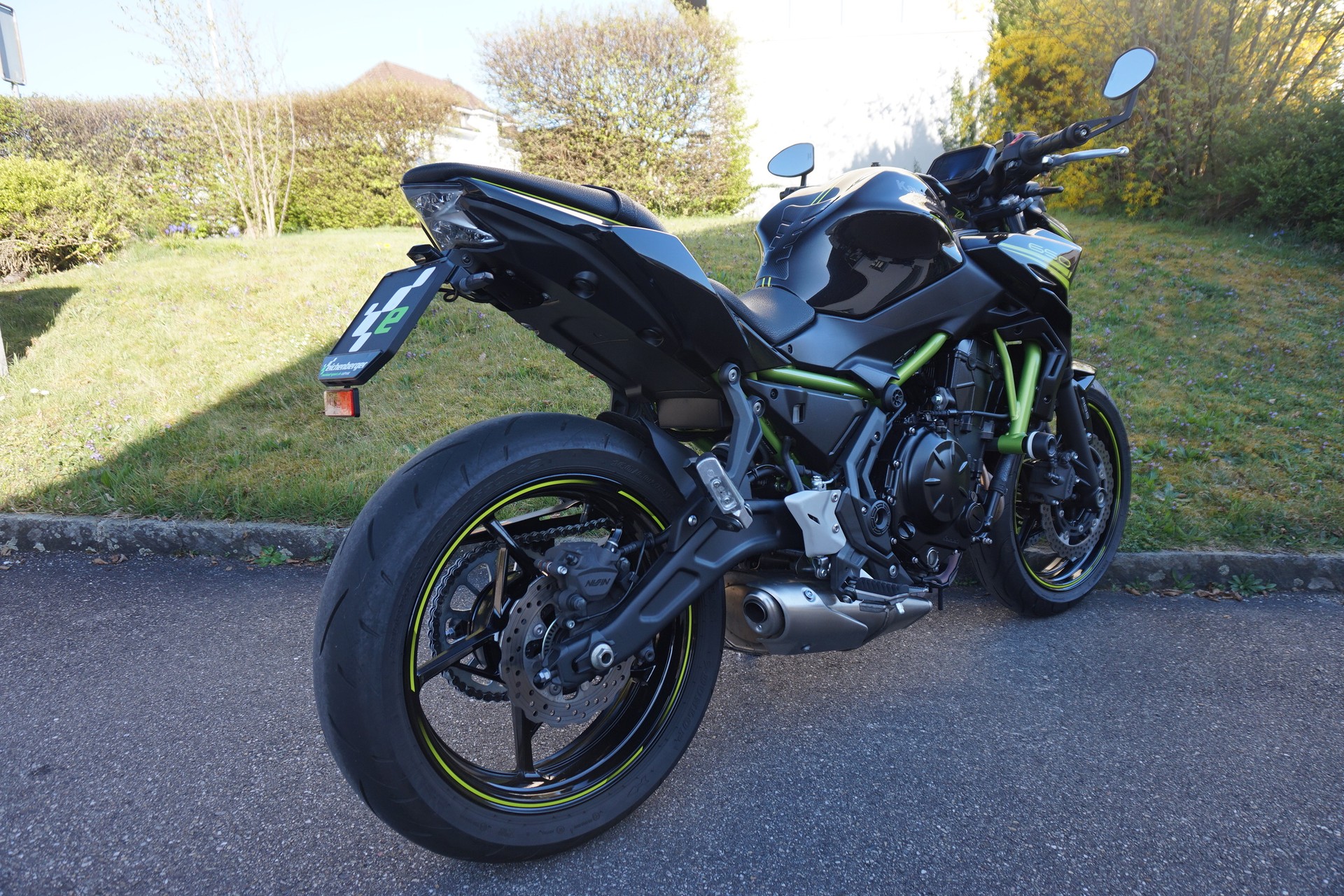 KAWASAKI Z 650 SE ABS mit Heckumbau-showroom-element-3
