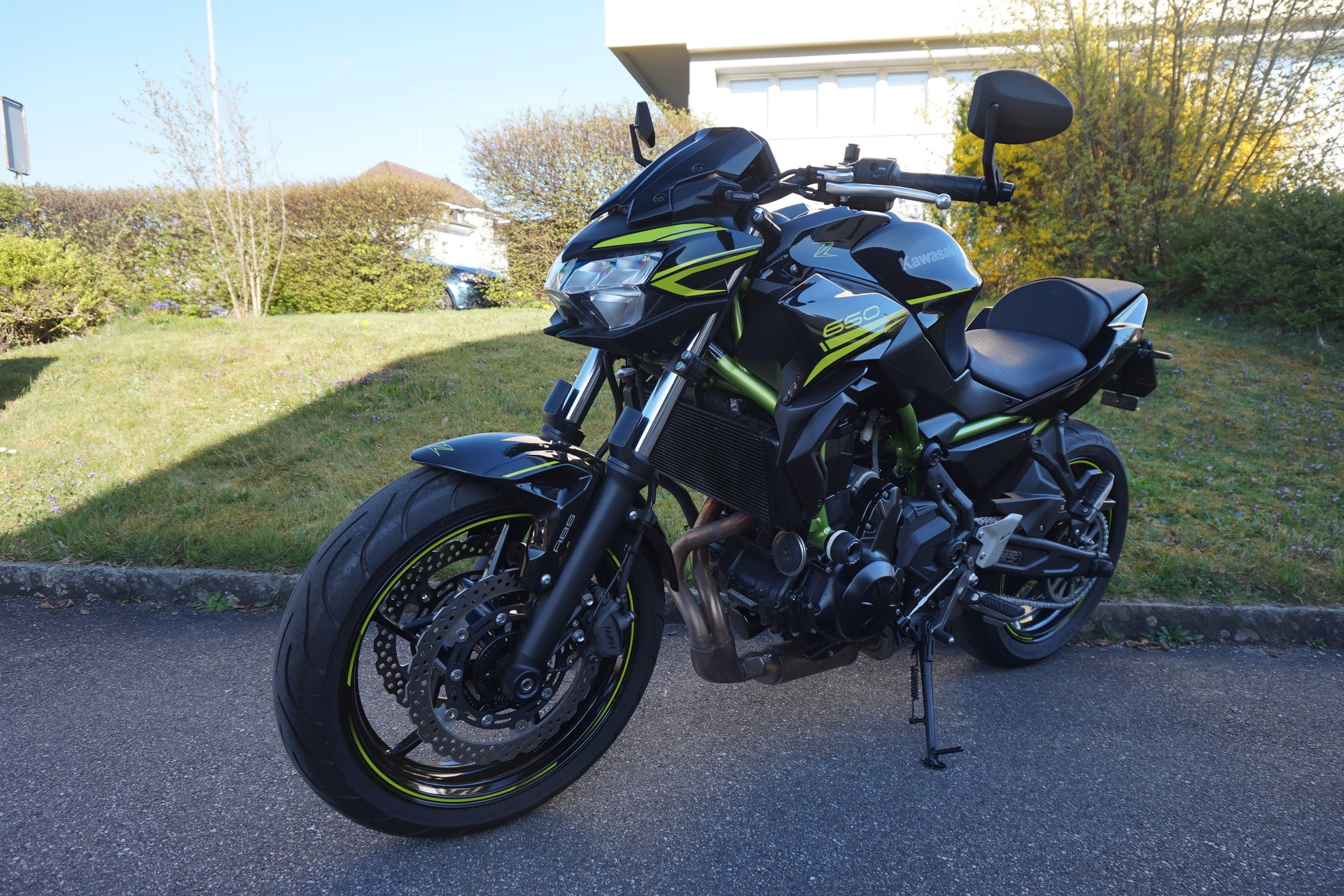 KAWASAKI Z 650 SE ABS mit Heckumbau-showroom-element-1
