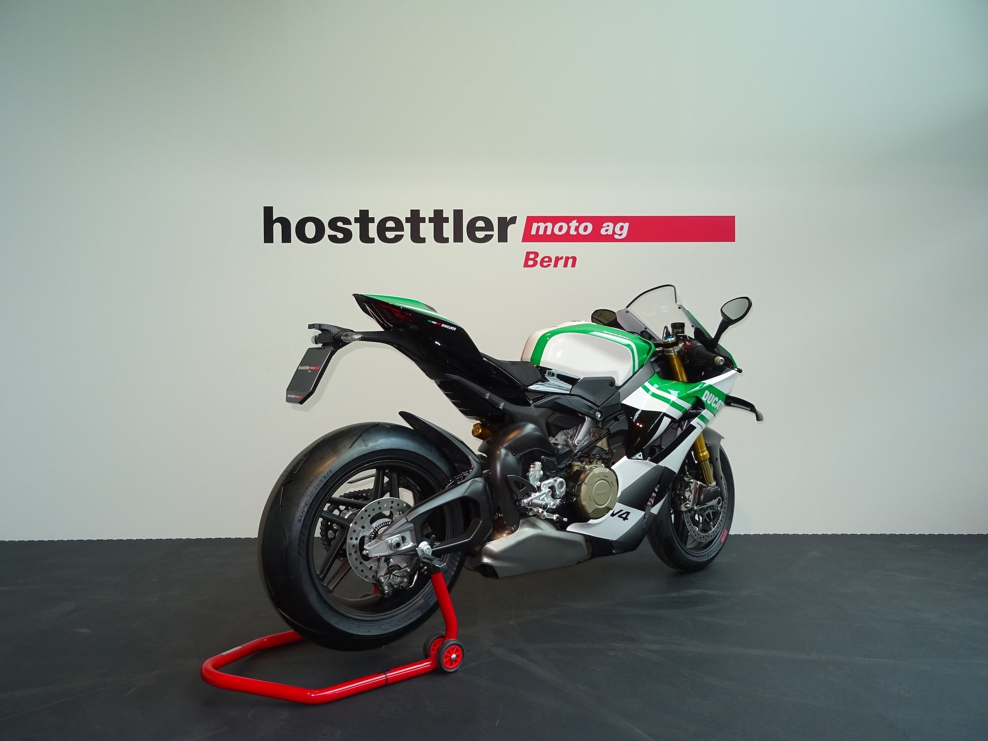 DUCATI Panigale V4 Tricolore-showroom-element-2