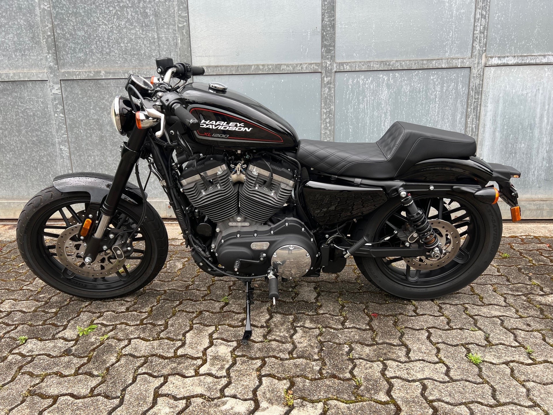 HARLEY-DAVIDSON XL 1200 CX Sportster Roadster ABS-showroom-element-1
