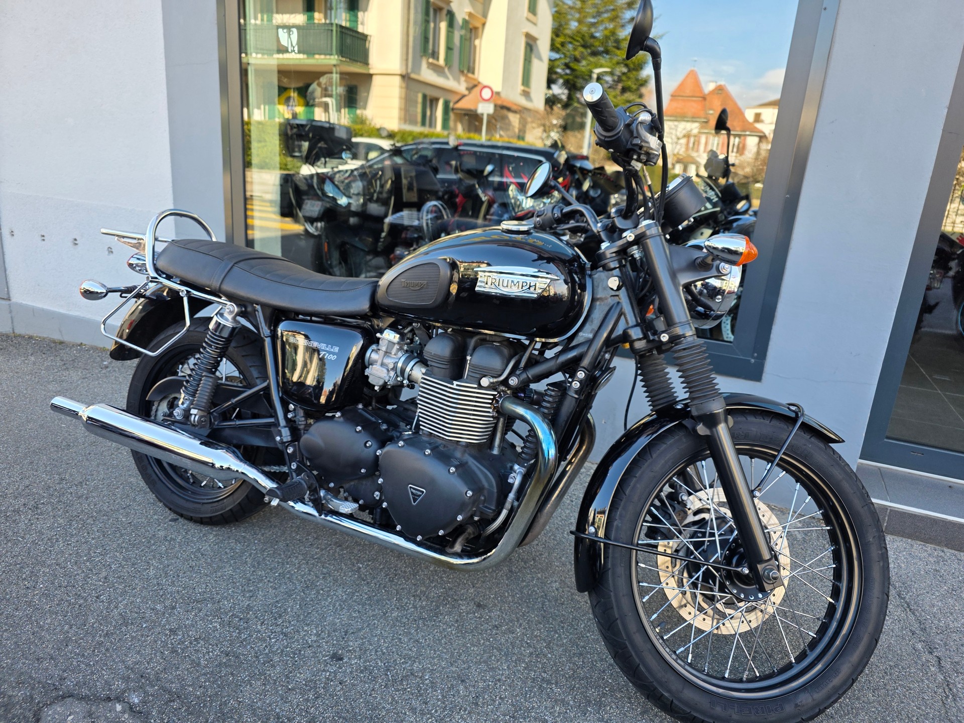 TRIUMPH Bonneville 900 i T 100-showroom-element-2