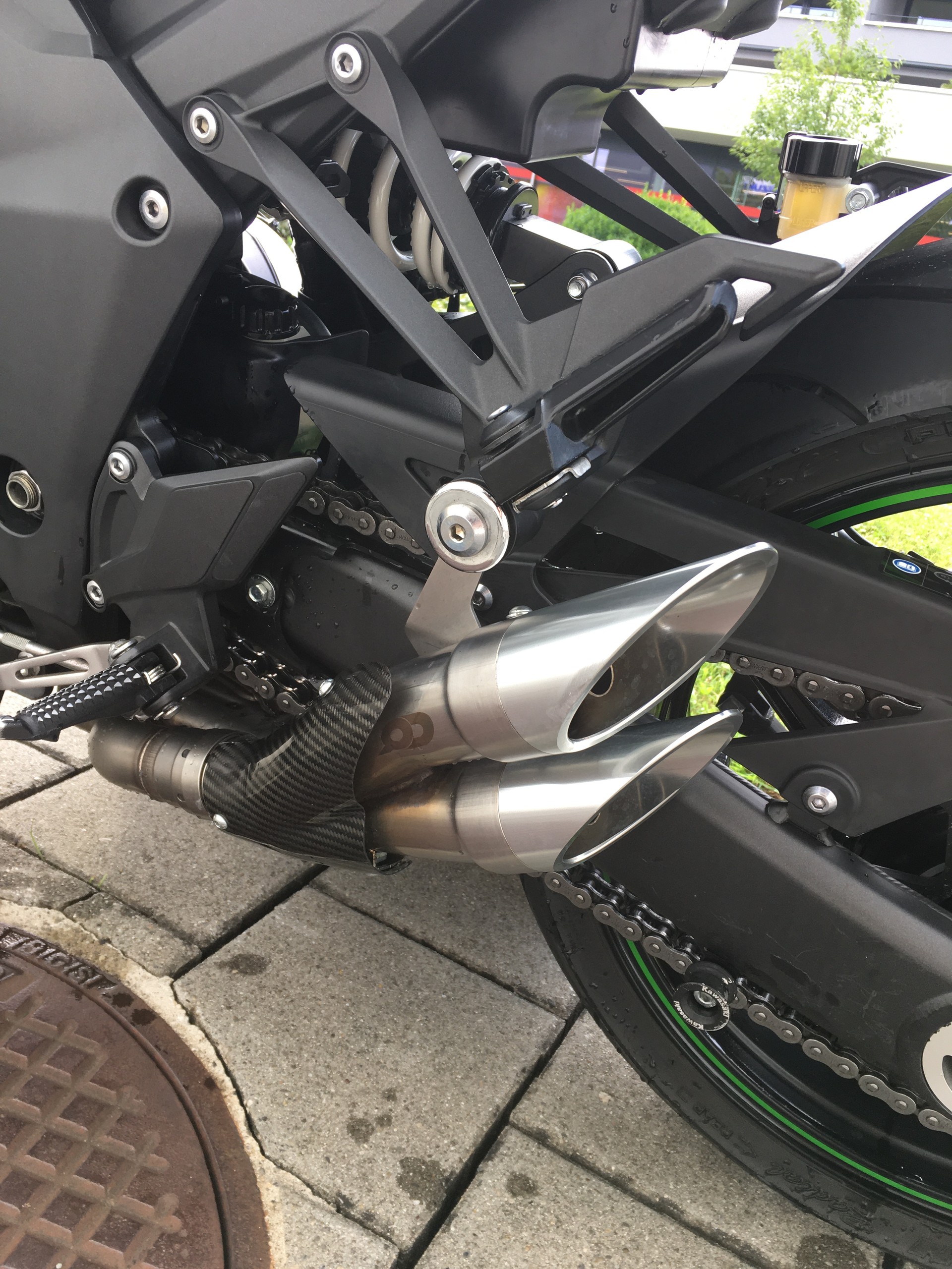 KAWASAKI Z 1000 ABS-showroom-element-3
