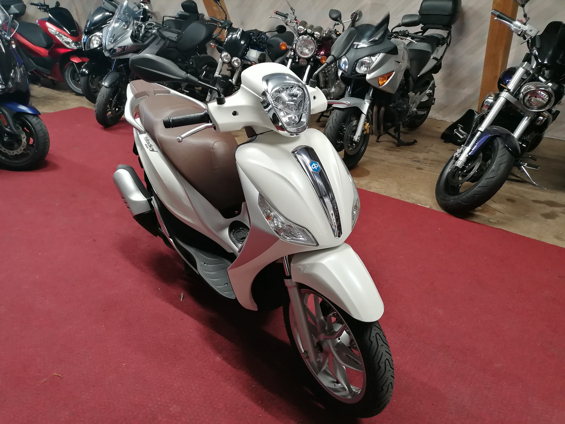 PIAGGIO Medley 125 iGet ABS-image-5