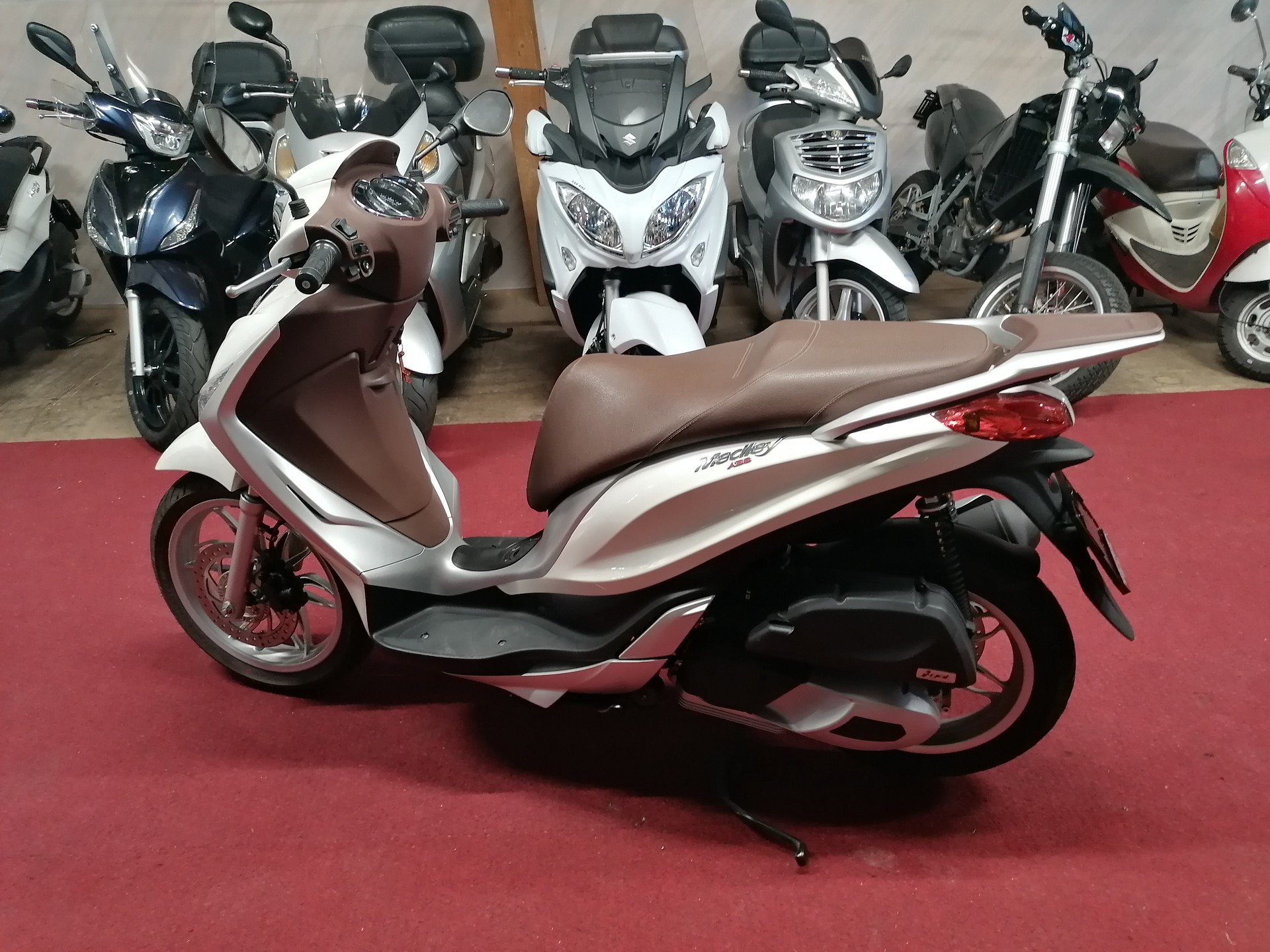 PIAGGIO Medley 125 iGet ABS-image-2