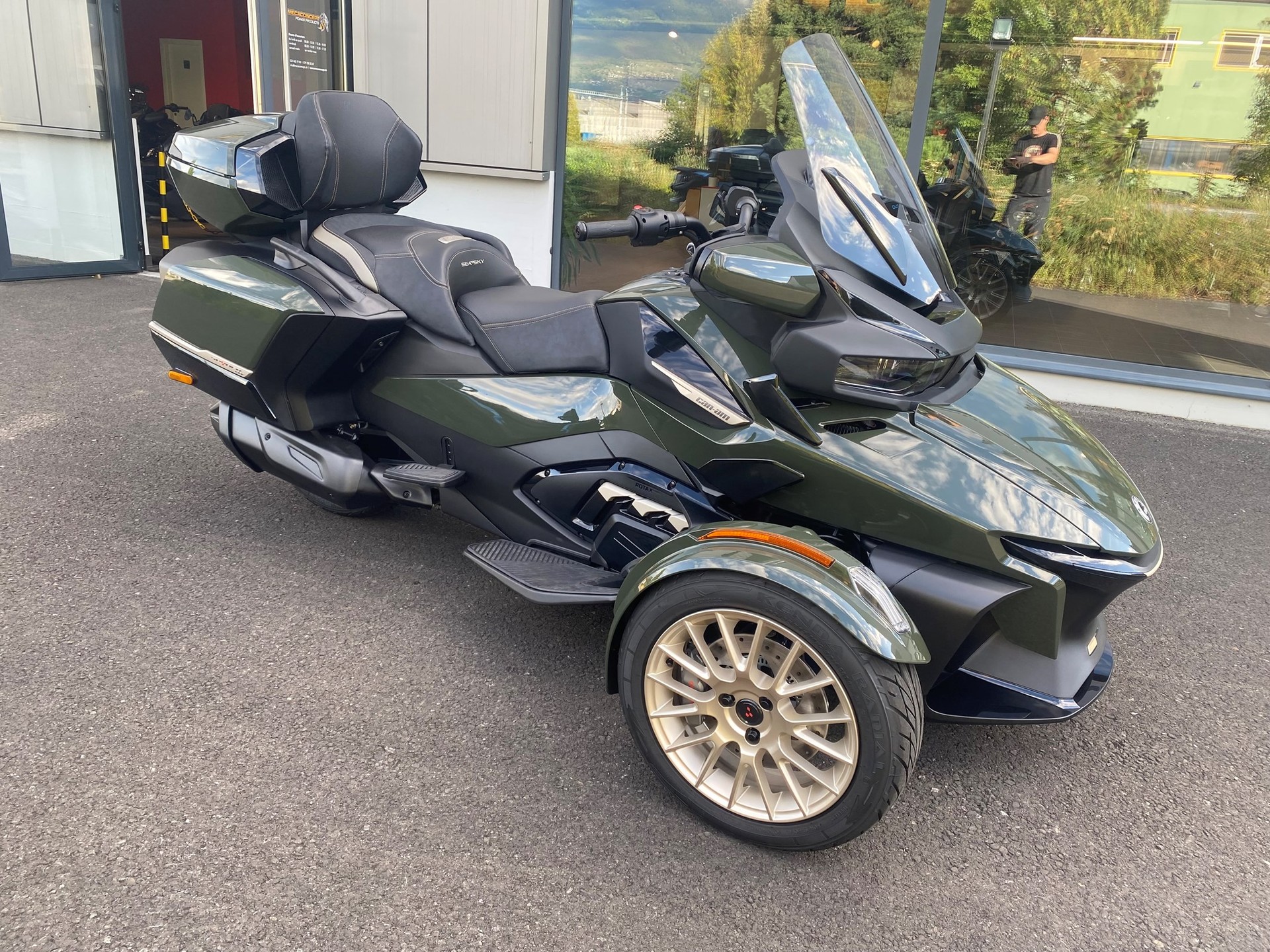CAN-AM Spyder RT-LTD Sea Sky Edition SE6-image-0