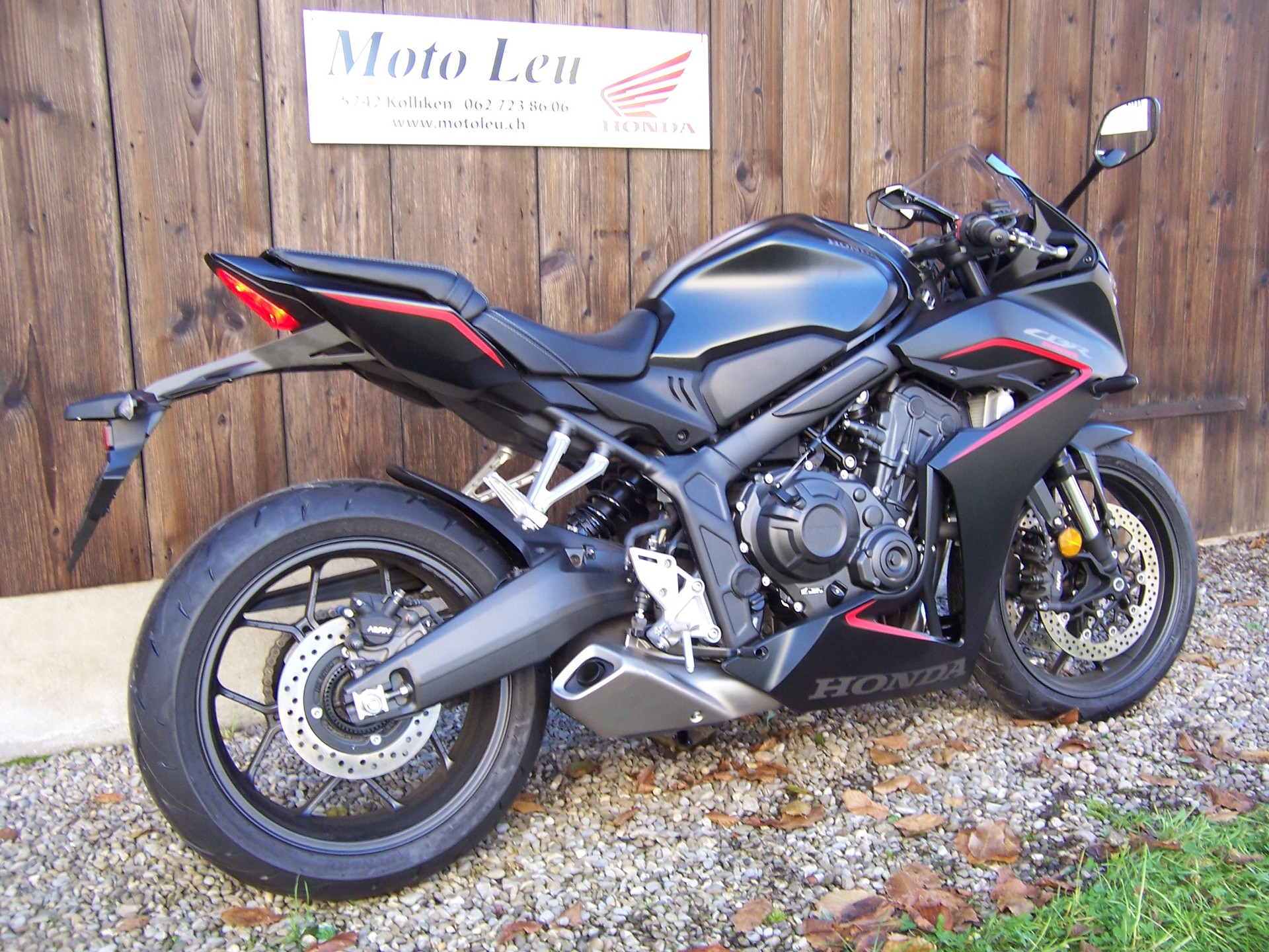 HONDA CBR 650 R-image-9