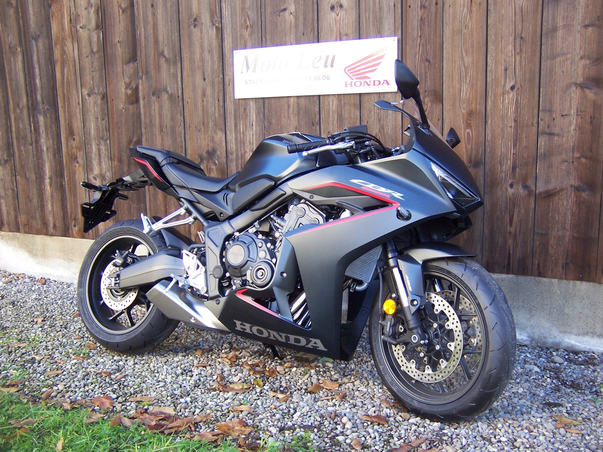 HONDA CBR 650 R-image-1