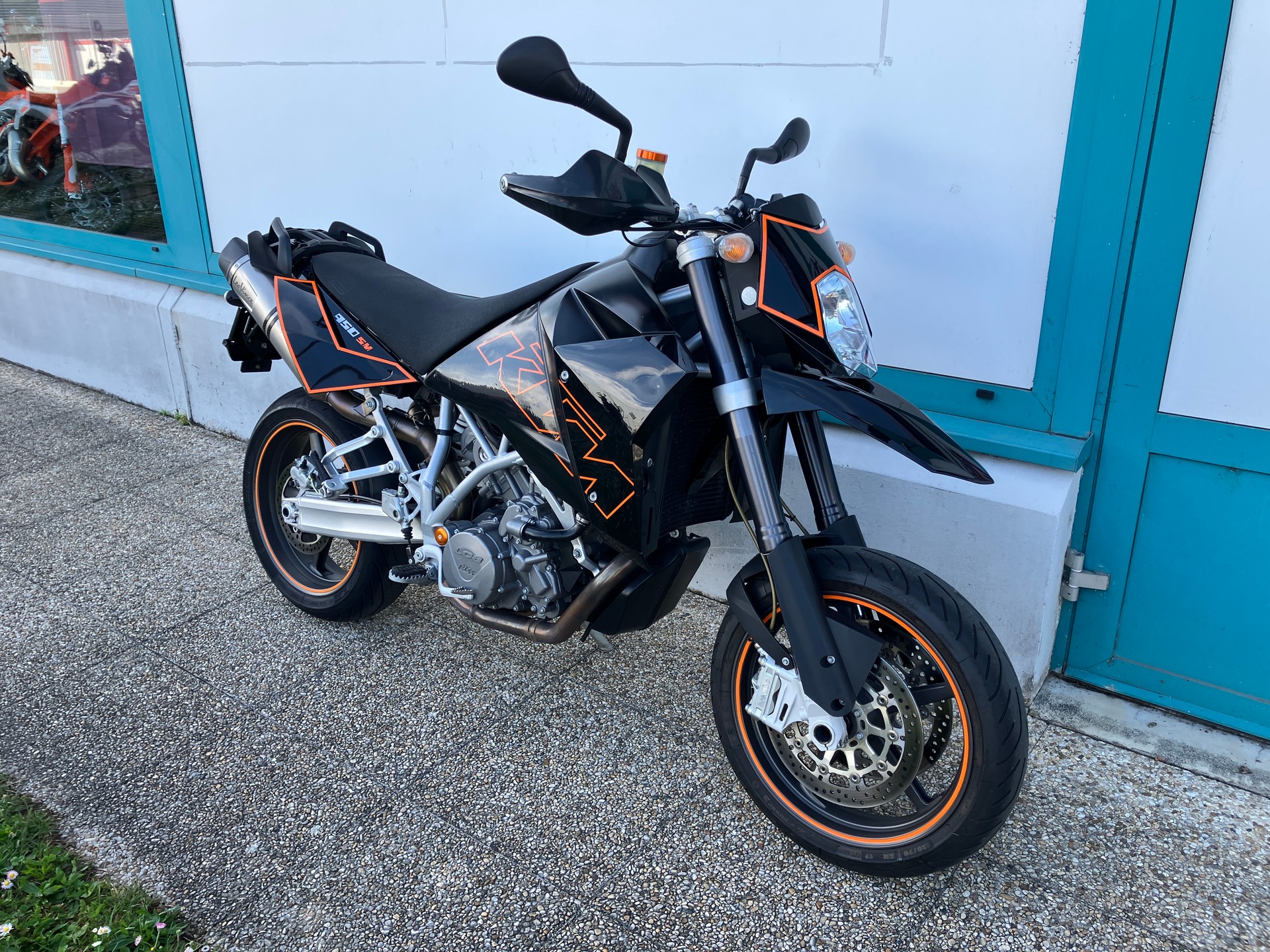 KTM 950 Supermoto-showroom-element-1