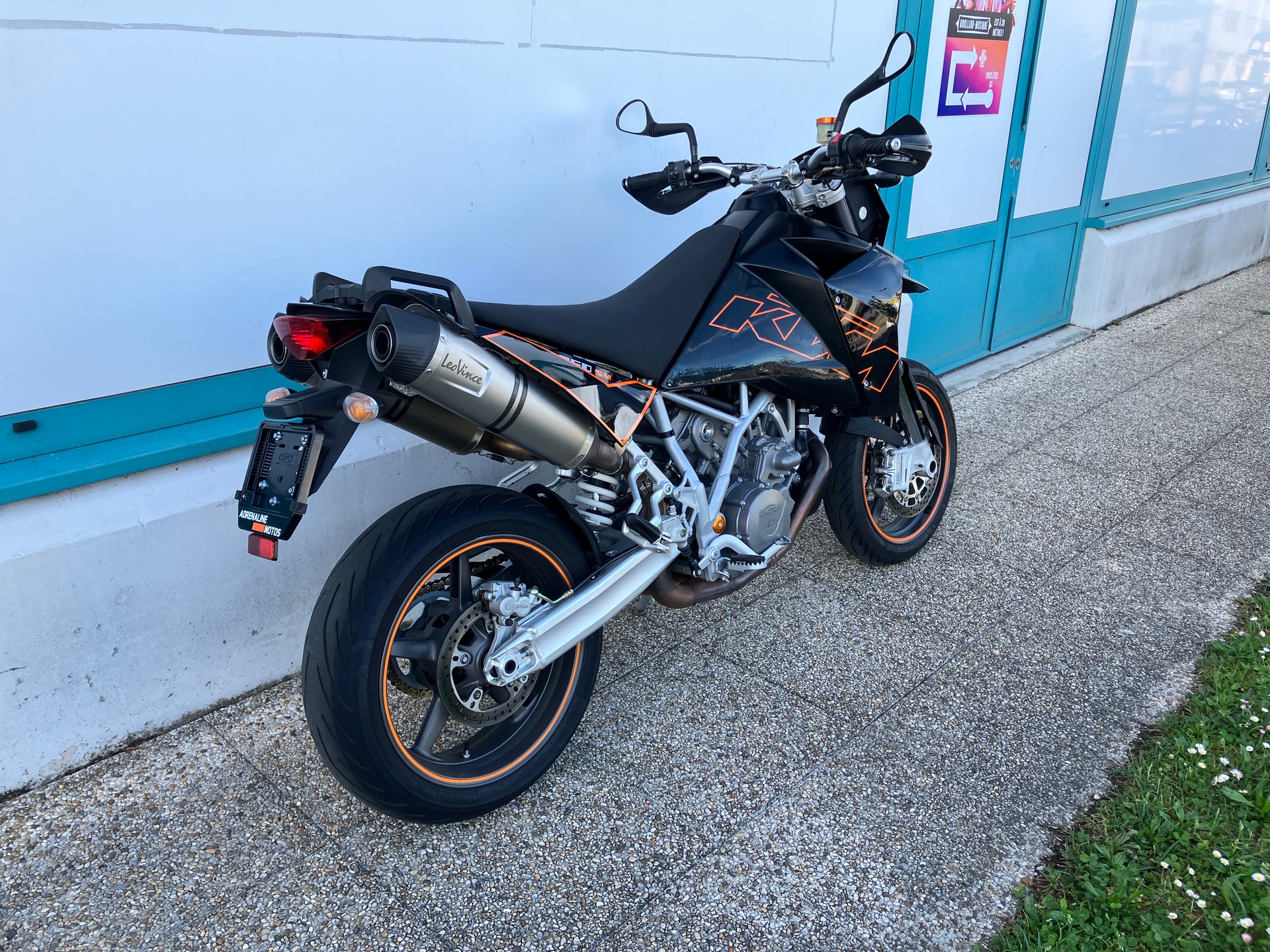 KTM 950 Supermoto-showroom-element-2