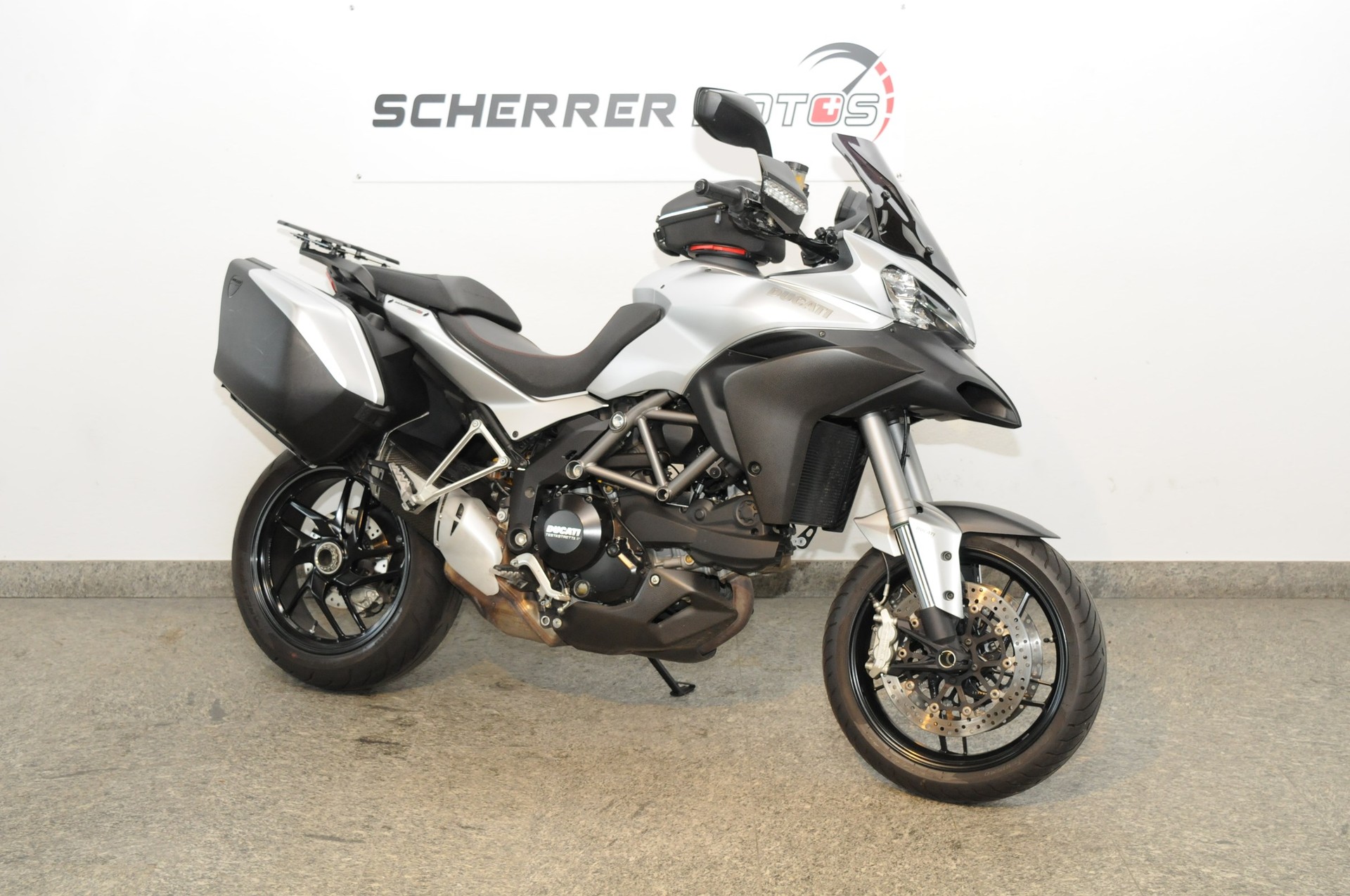 DUCATI Multistrada 1200 S ABS-showroom-element-1