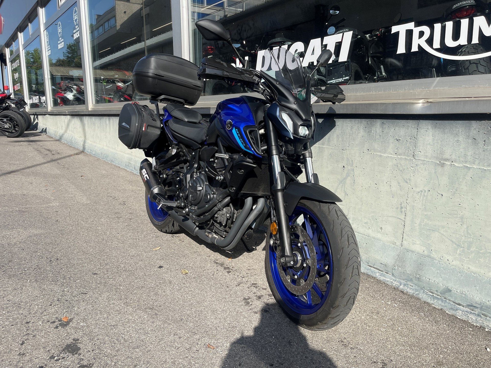 YAMAHA MT-07-showroom-element-1
