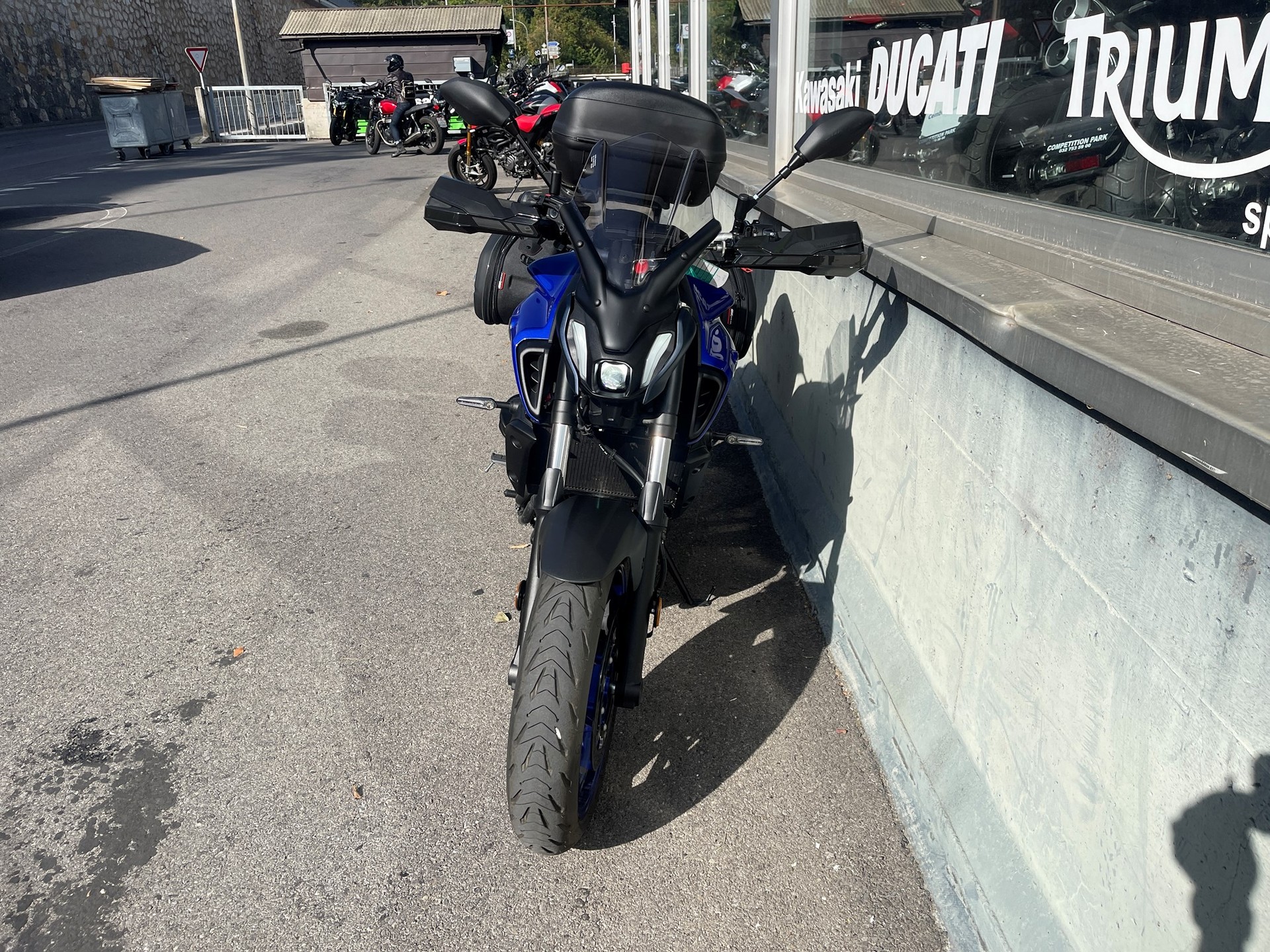 YAMAHA MT-07-showroom-element-2