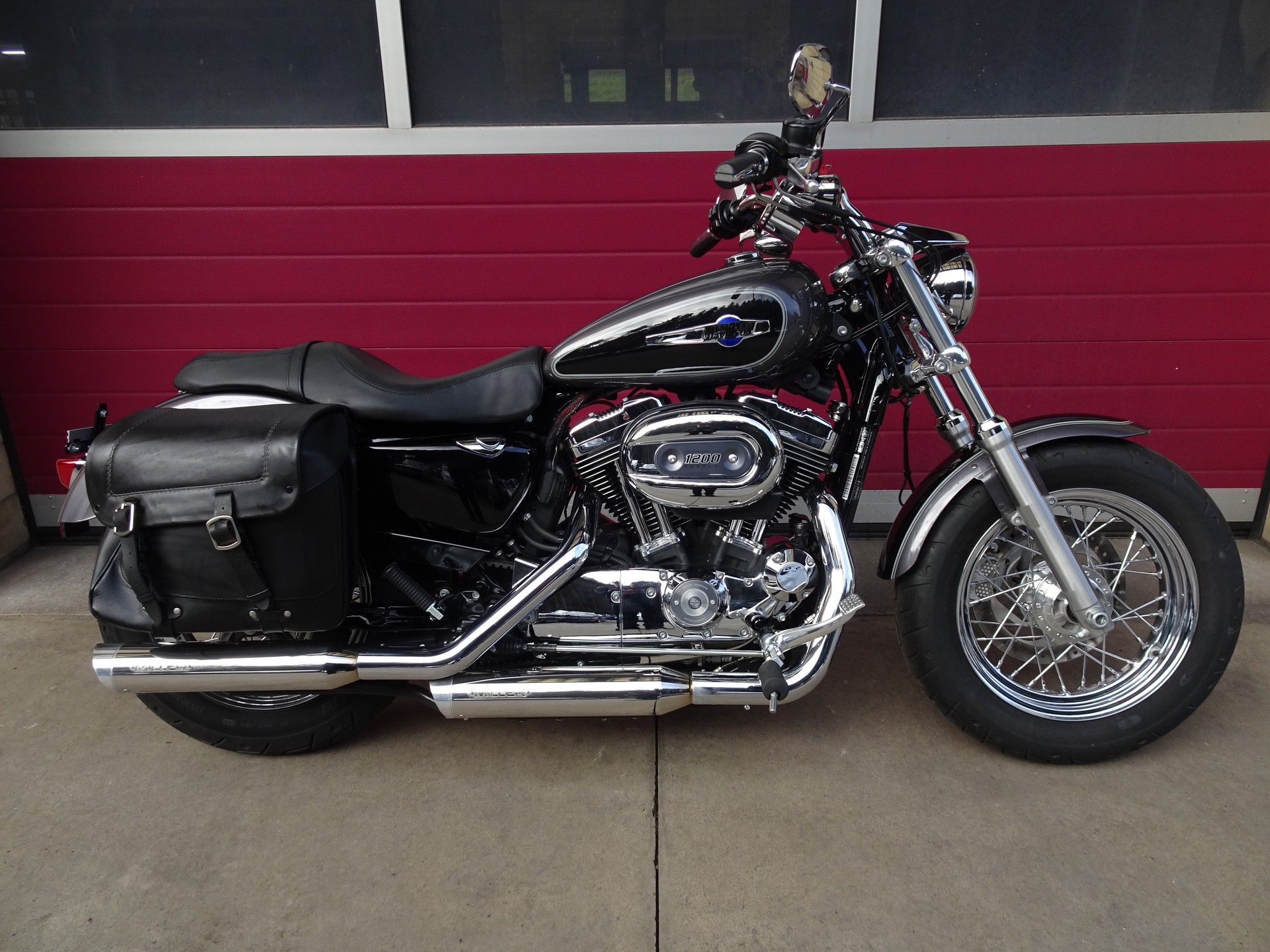 HARLEY-DAVIDSON XL 1200 C Sportster Custom ABS