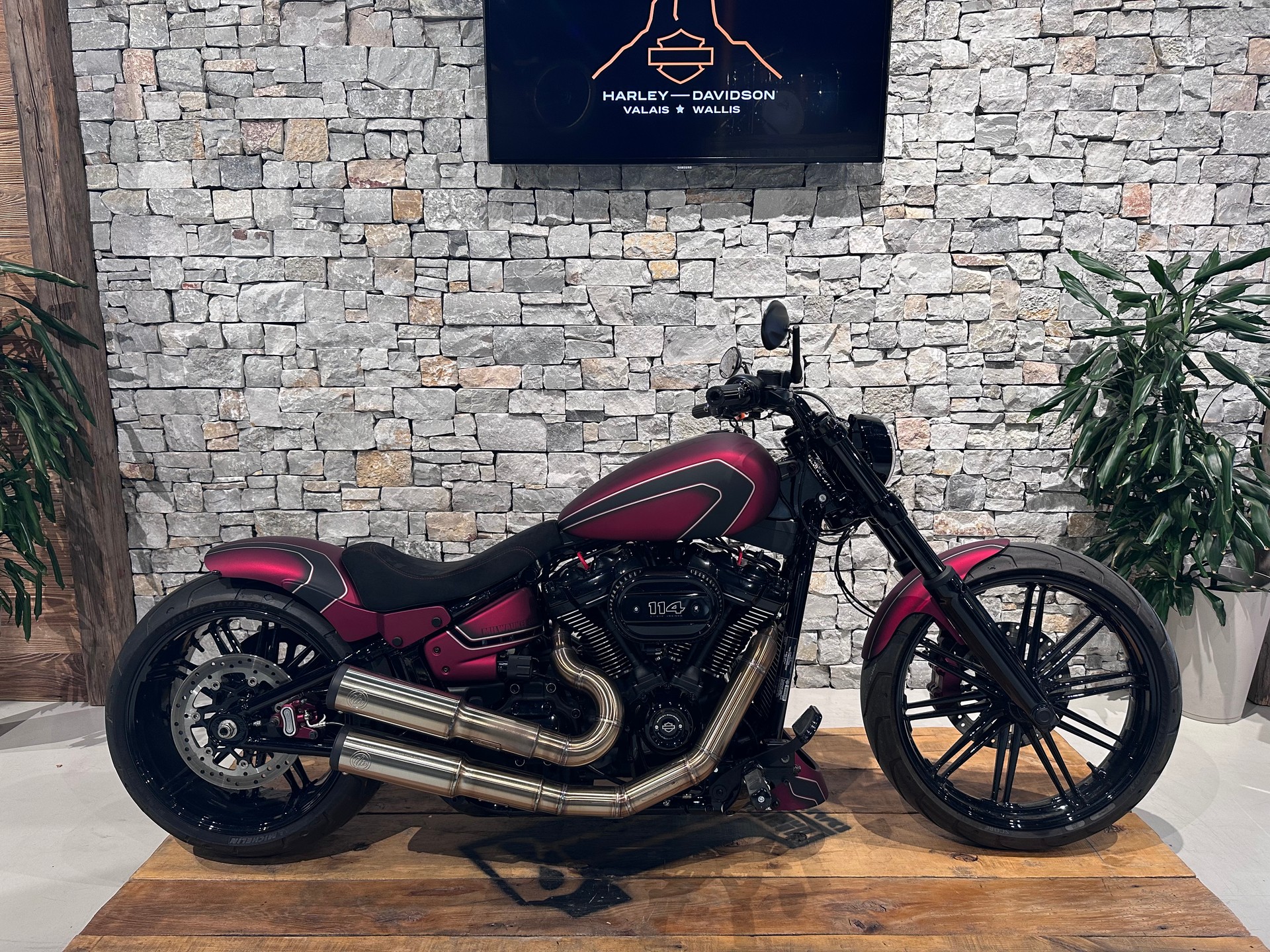 HARLEY-DAVIDSON FXBRS Breakout 114 ABS