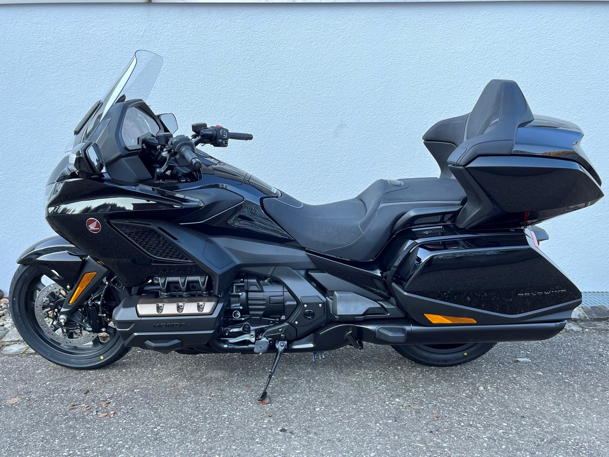 HONDA GL 1800 Goldwing mit manuellem Getriebe!-showroom-element-1