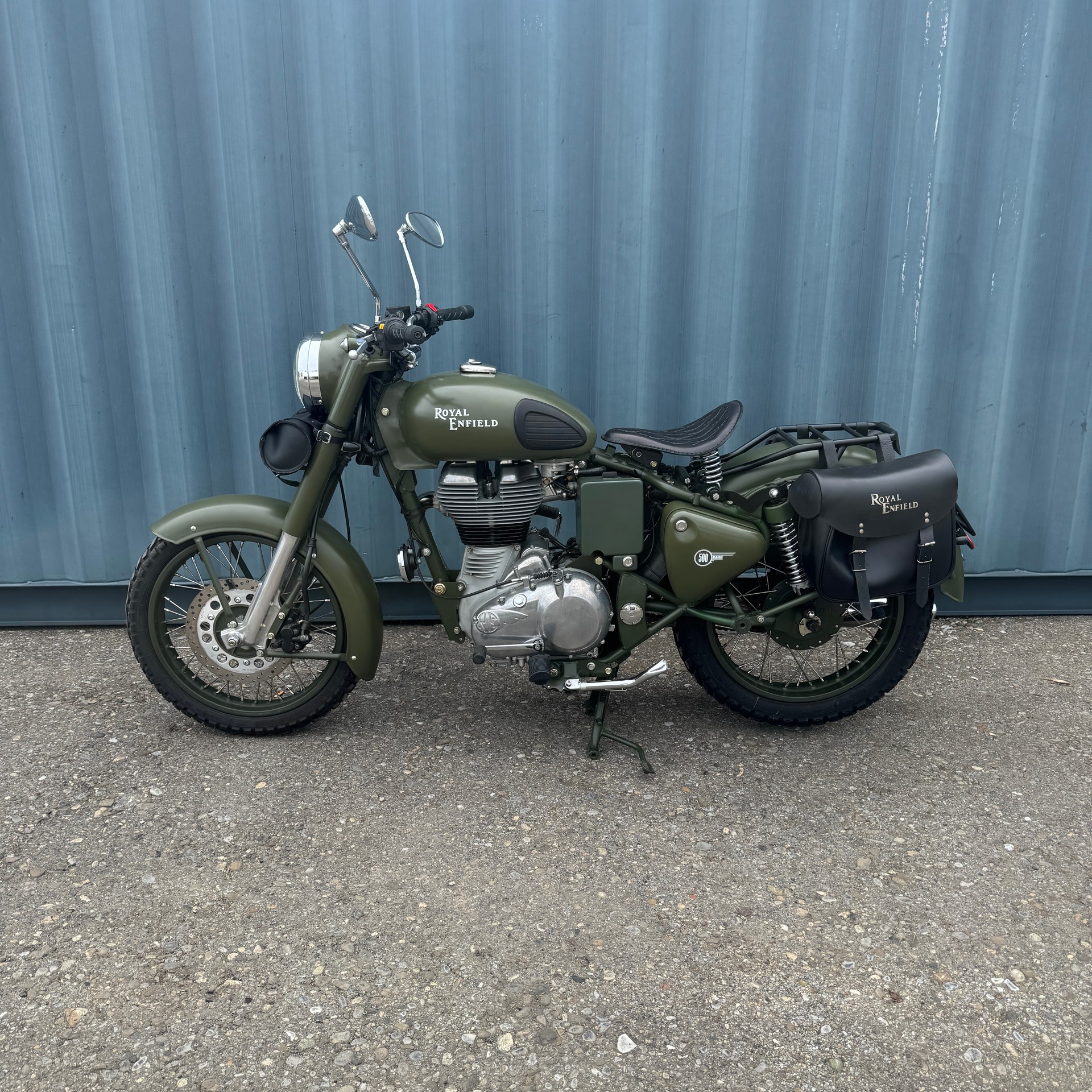 ROYAL ENFIELD Bullet 500i EFI-showroom-element-3