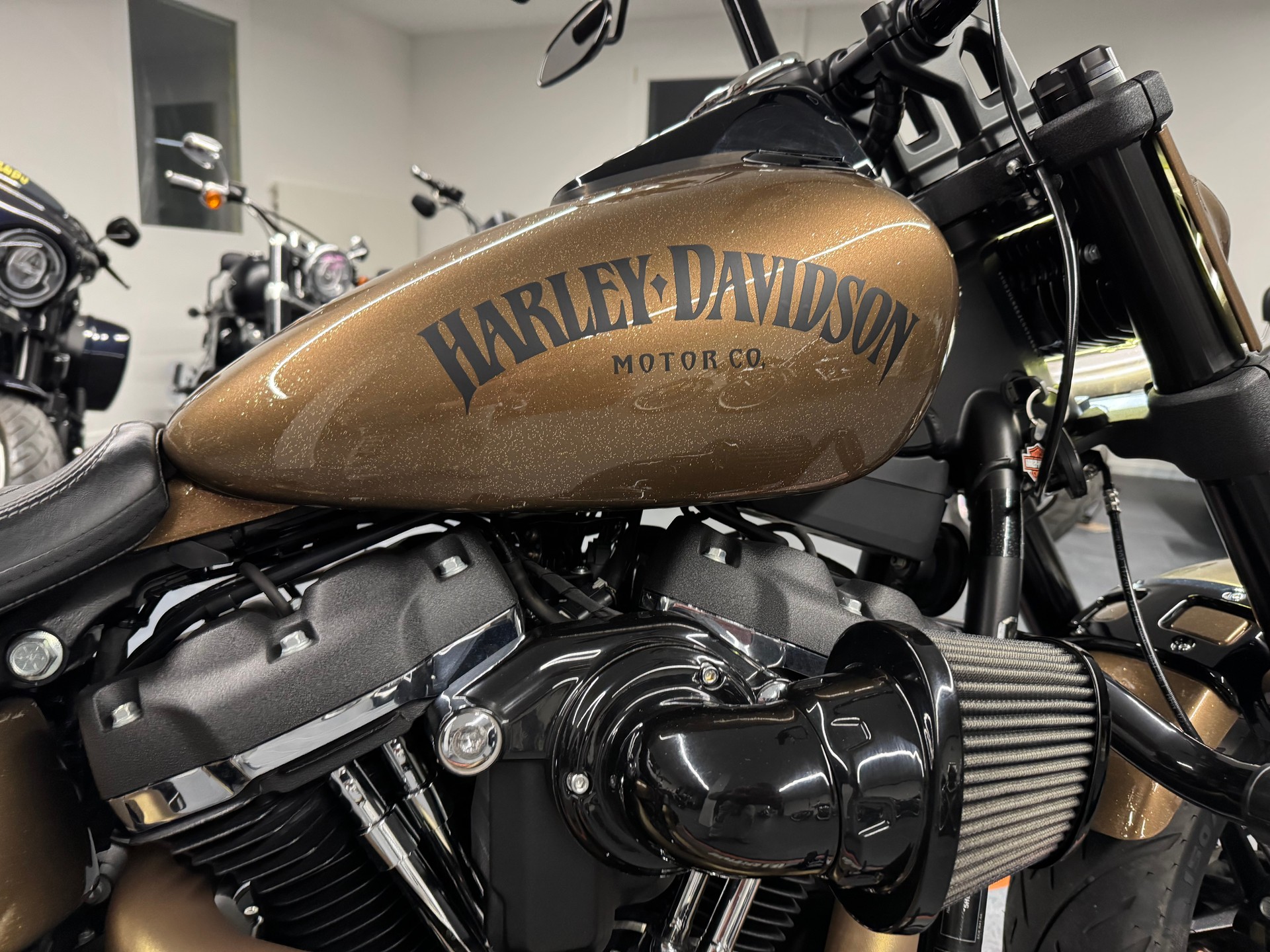 HARLEY-DAVIDSON FXFBS Fat Bob 114 ABS-showroom-element-3