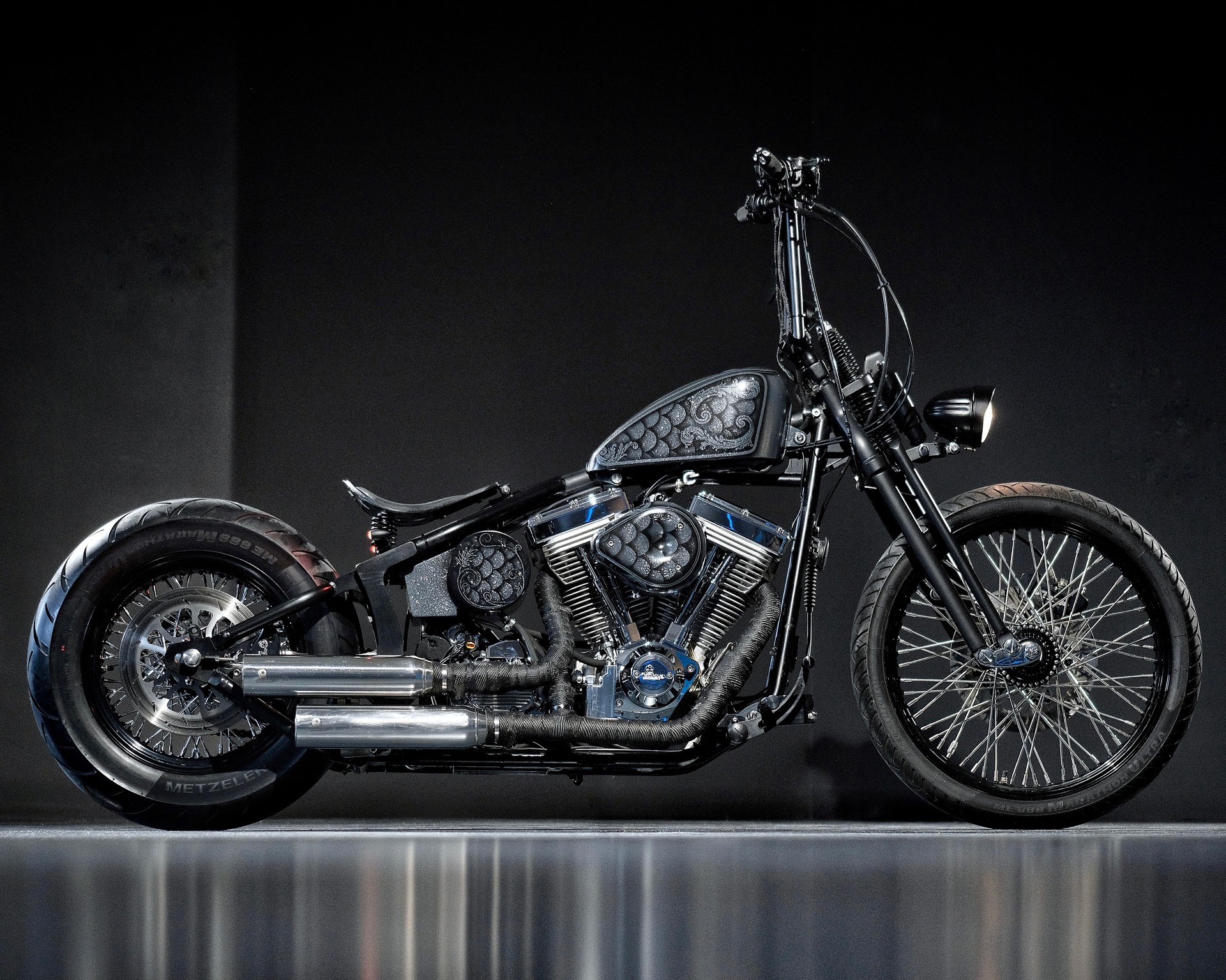 HARLEY-DAVIDSON Headbanger Hollister Bobber-showroom-element-1