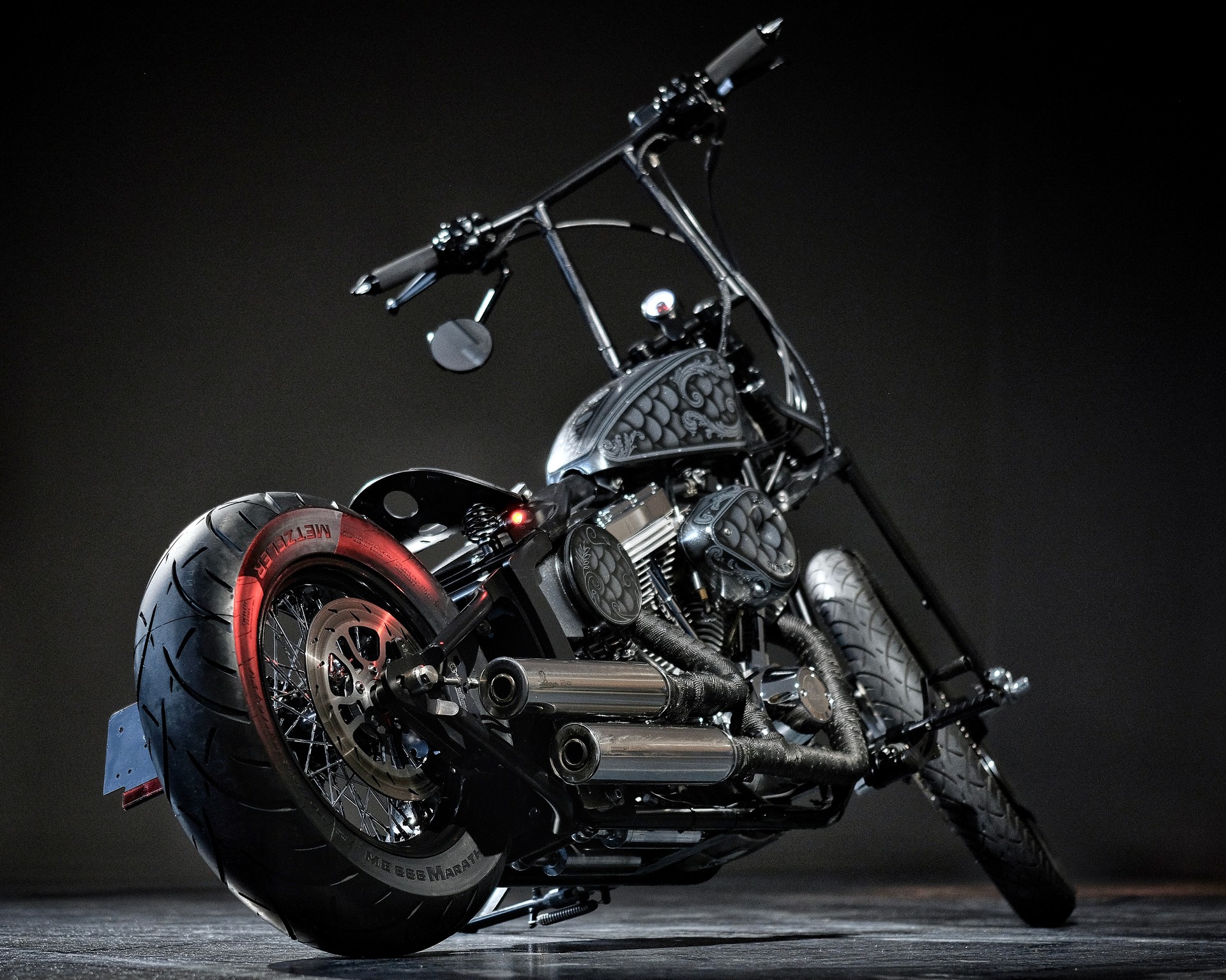 HARLEY-DAVIDSON Headbanger Hollister Bobber-showroom-element-2