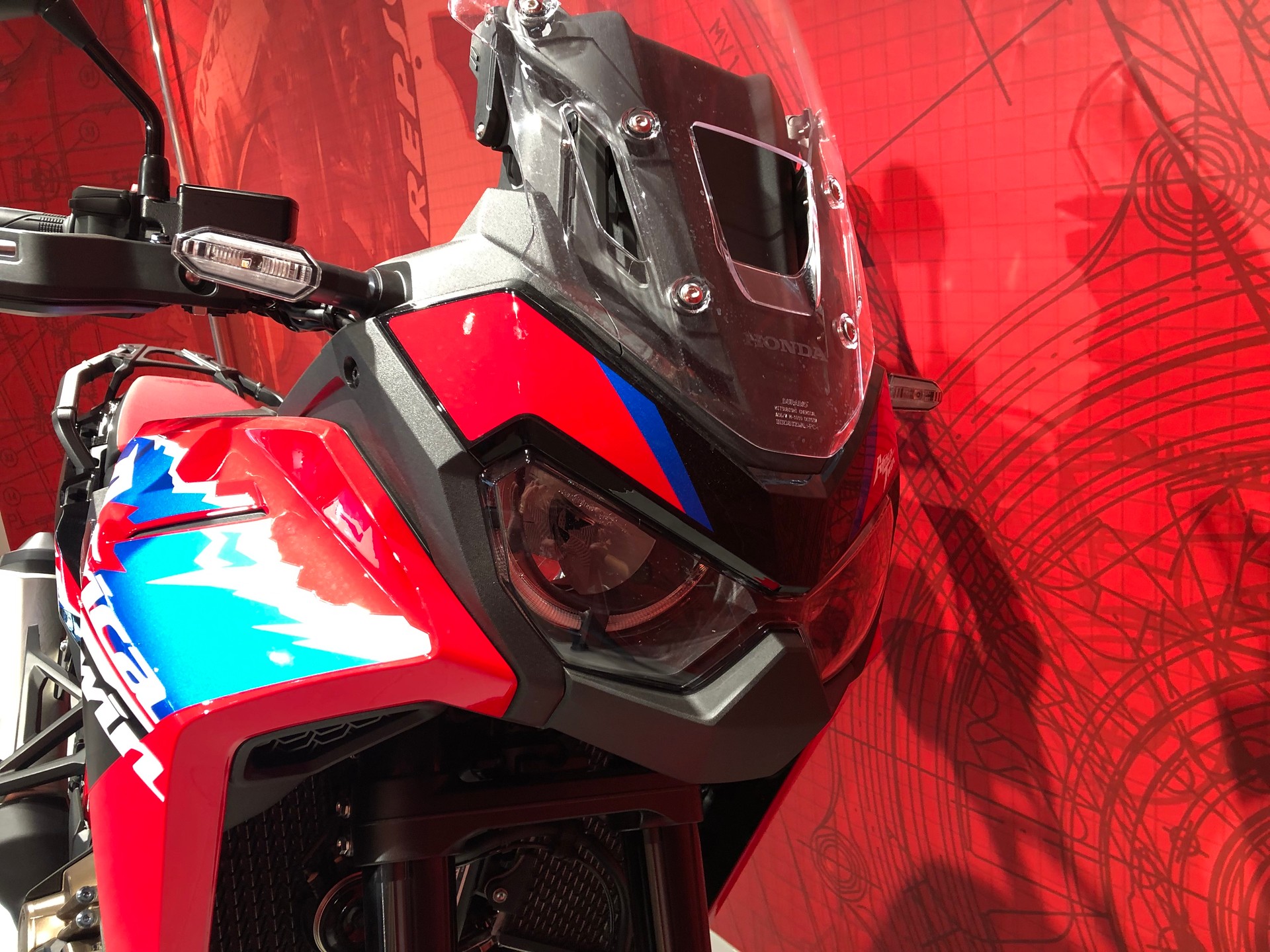 HONDA CRF 1100 DCT Africa Twin-showroom-element-3