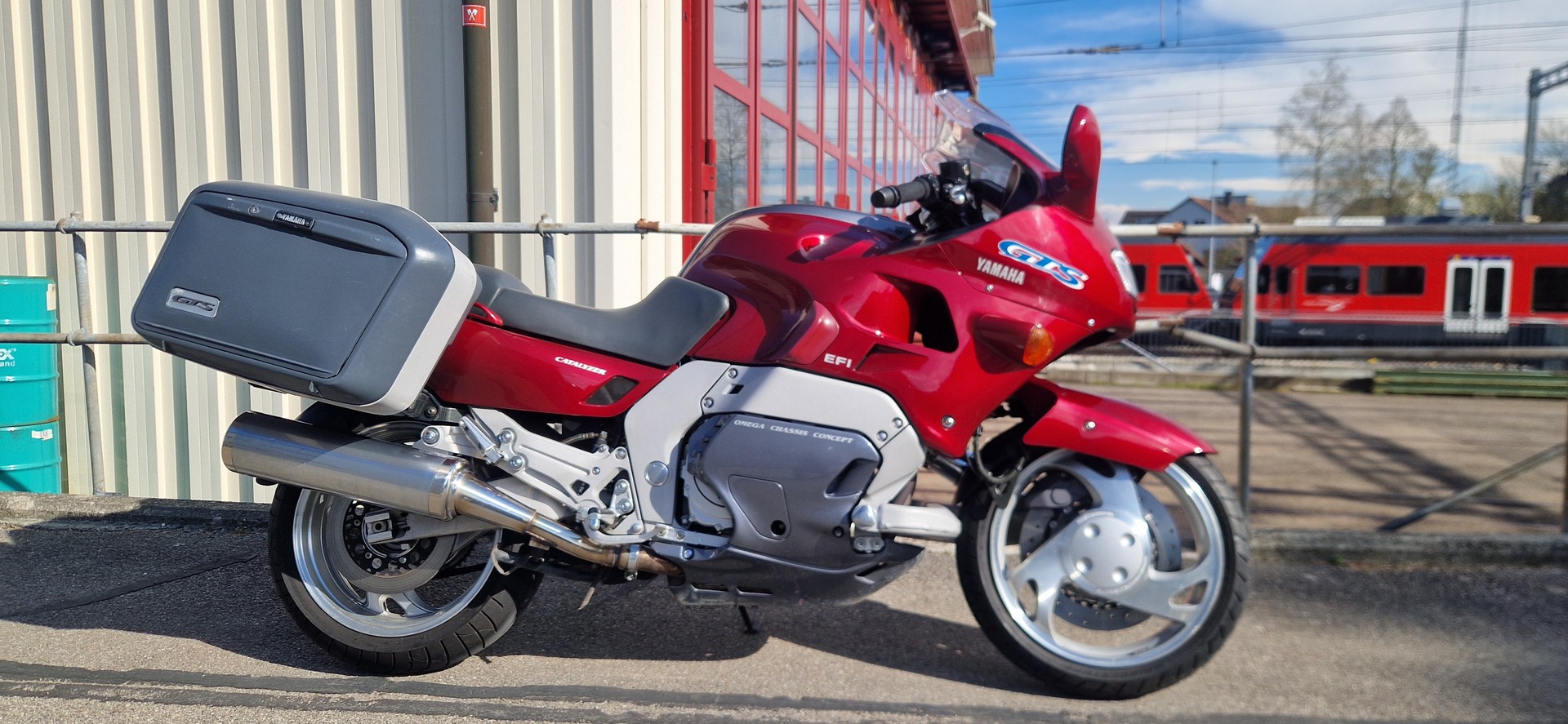 YAMAHA GTS 1000 ABS