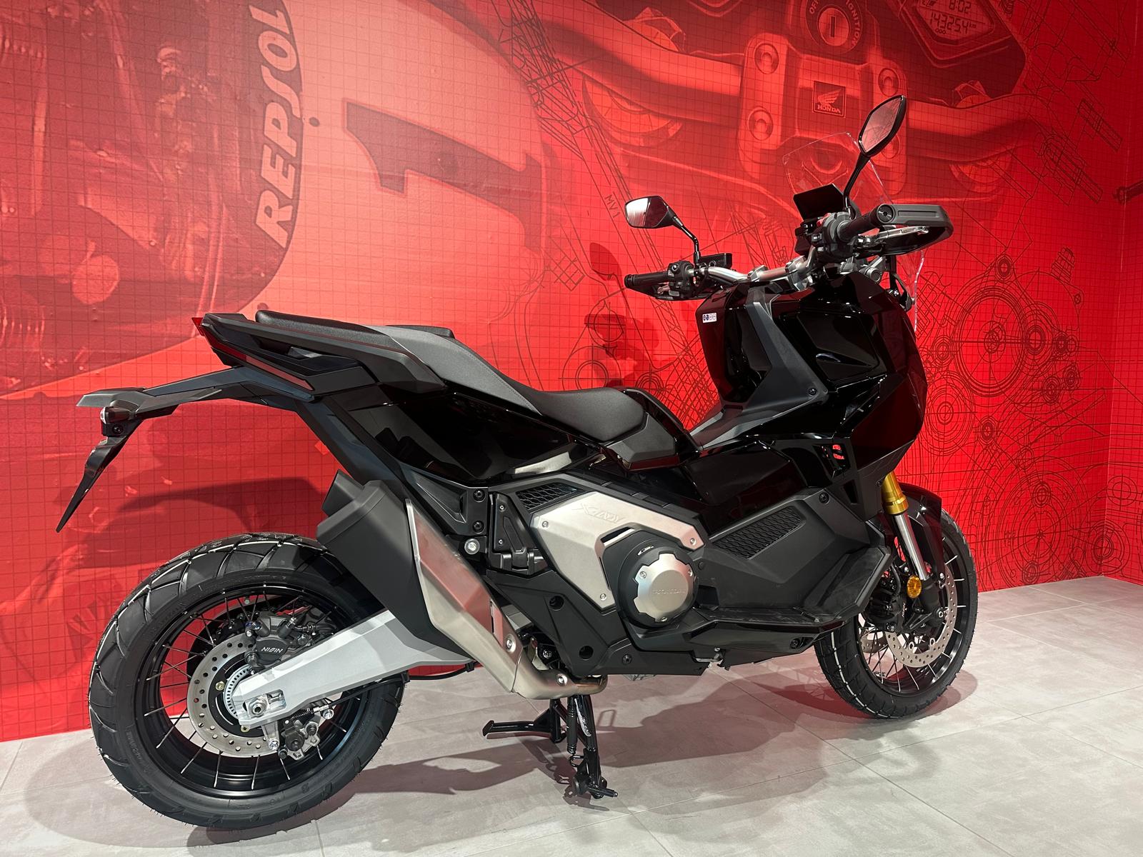 Scooter Honda 750 Usato Xadv 2021 Usato Honda Xadv 750 Scooter - Main Image