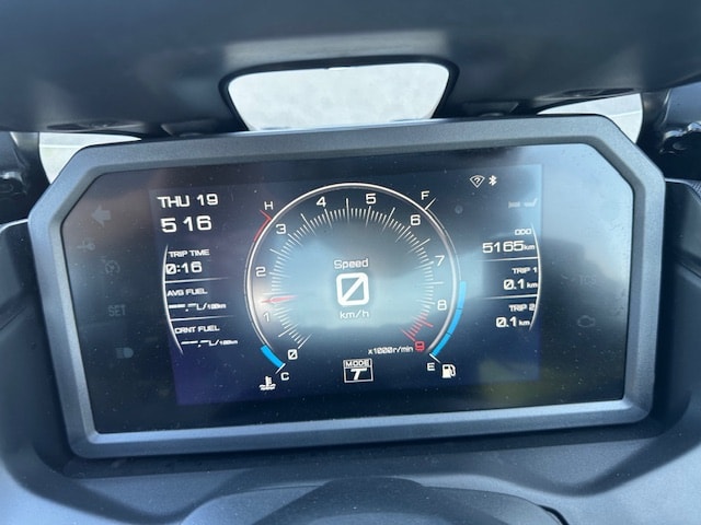 YAMAHA T-MAX Tech-Max XP 560-showroom-element-1