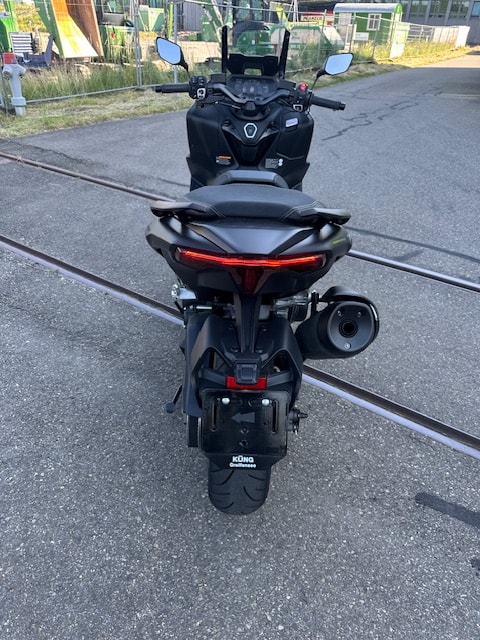 YAMAHA T-MAX Tech-Max XP 560-showroom-element-3