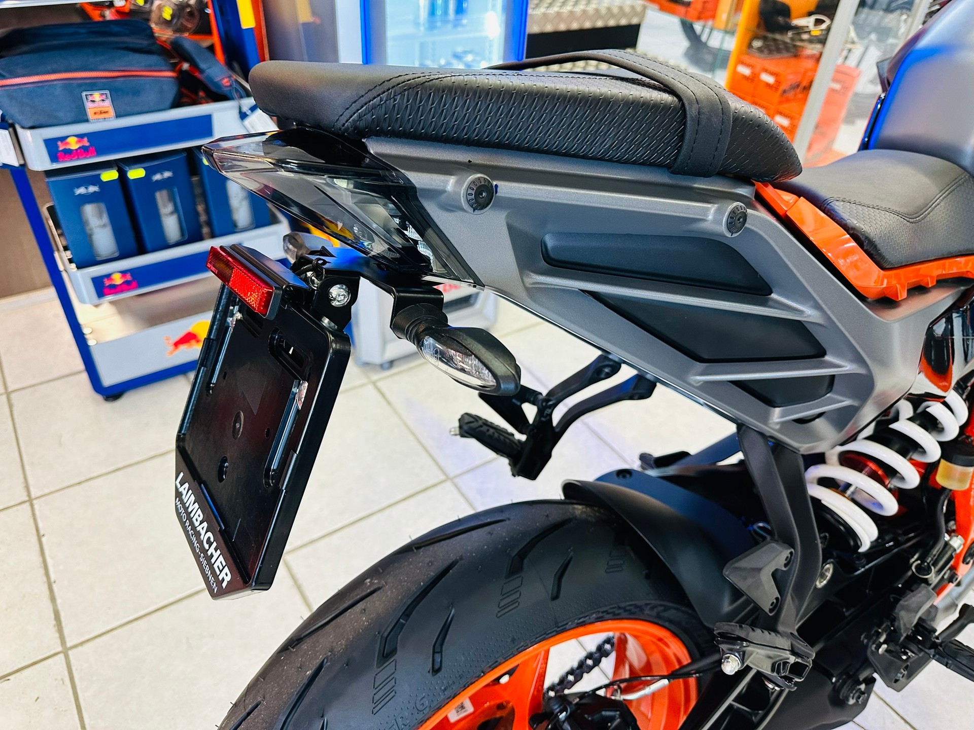 KTM 390 Duke-image-1