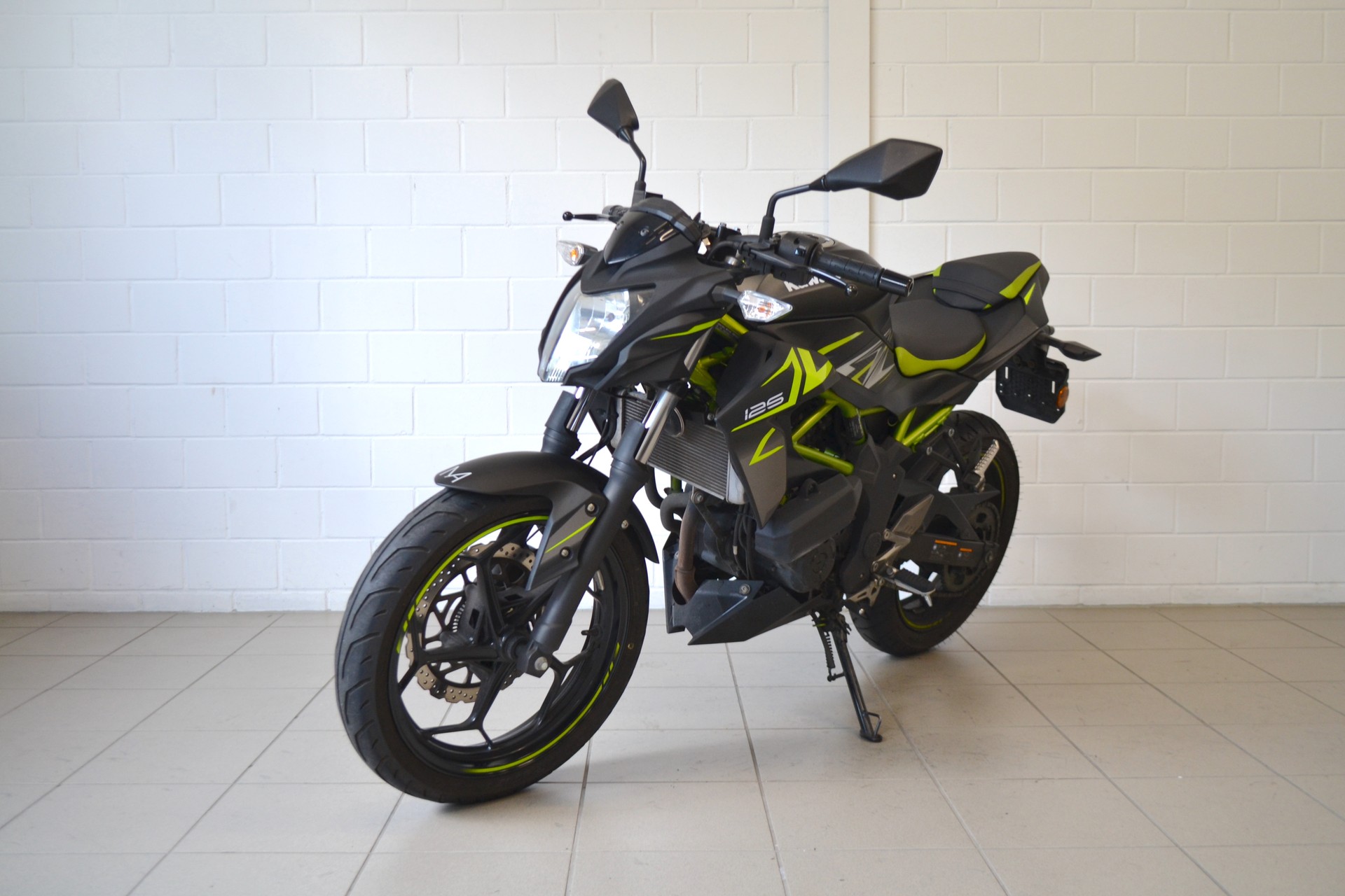 KAWASAKI Z 125-image-1
