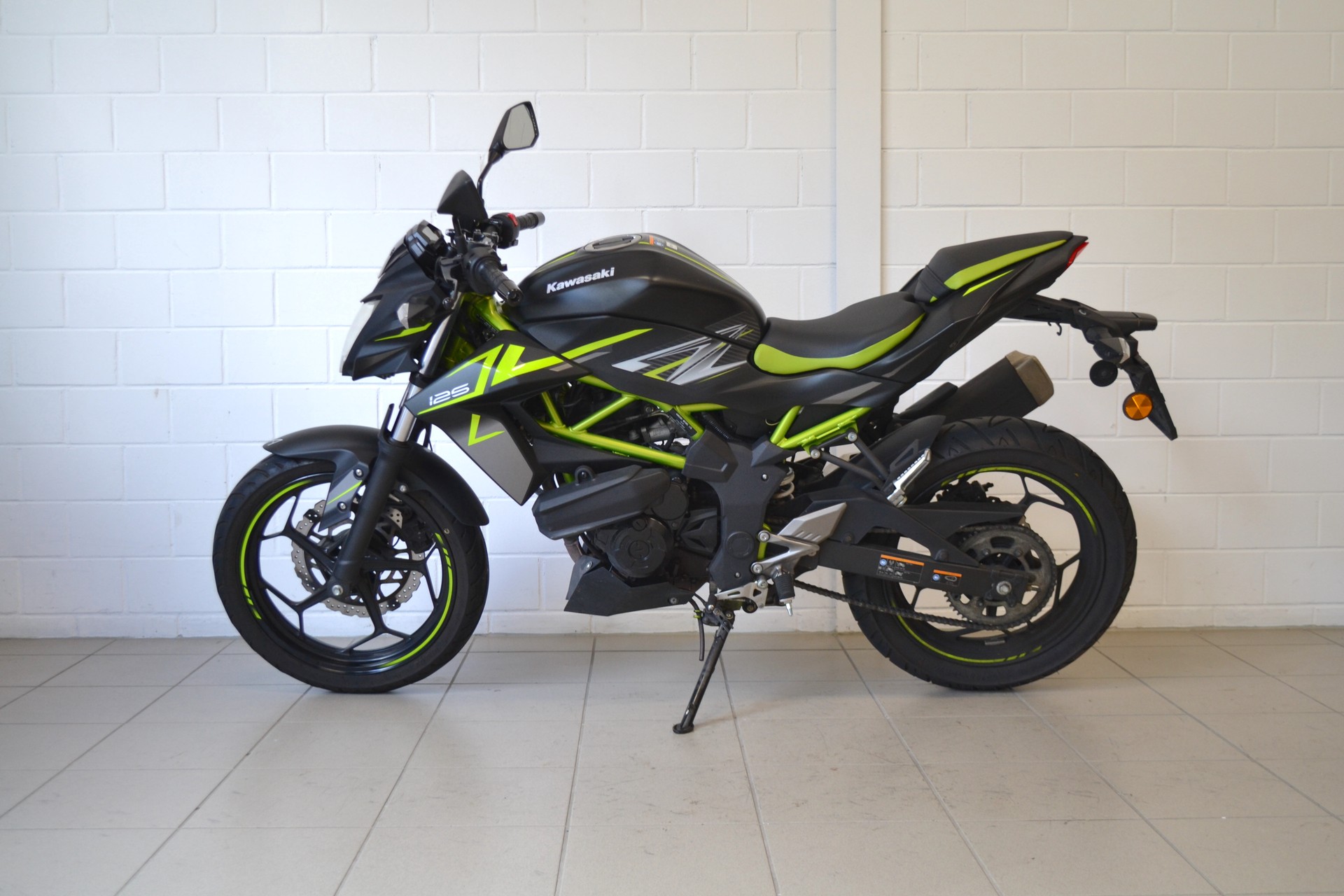 KAWASAKI Z 125-image-2