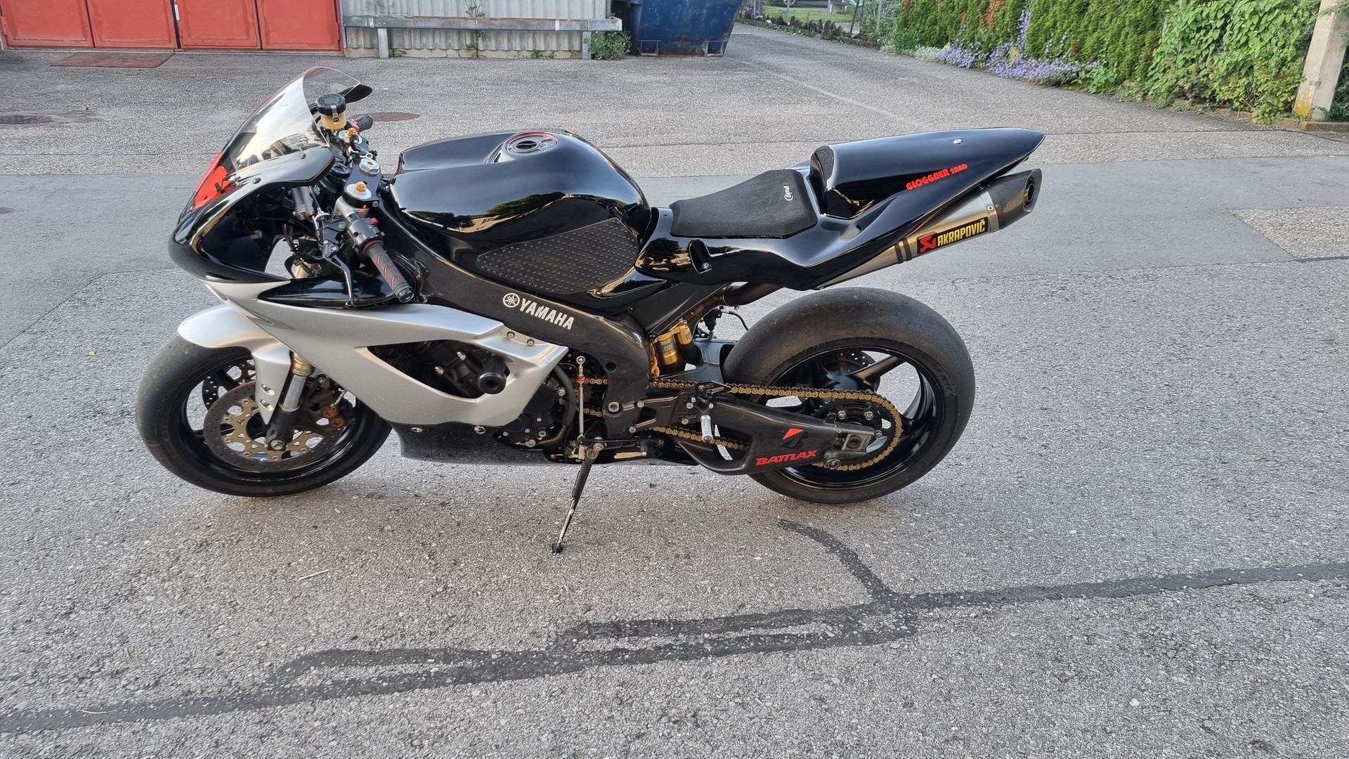 YAMAHA YZF-R1