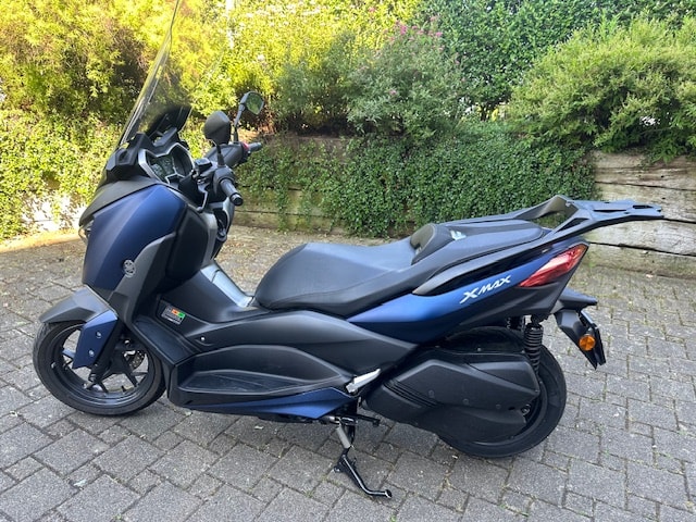 YAMAHA X-Max CZD 300 ABS